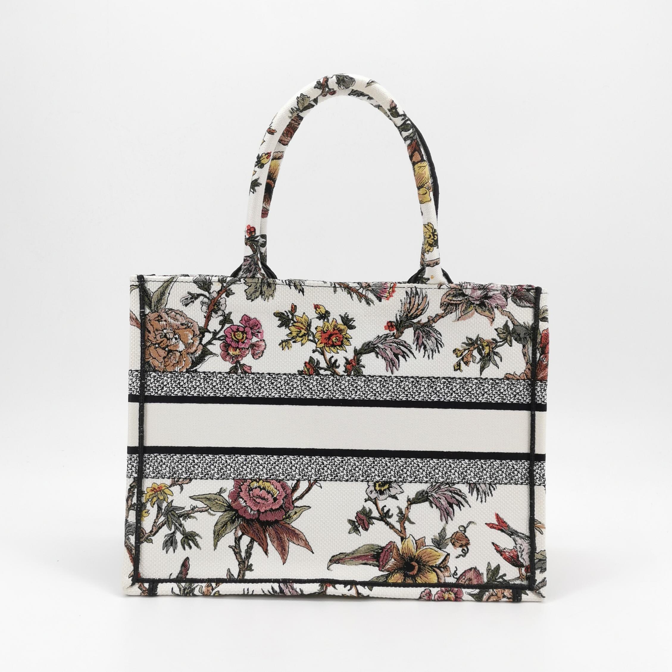 Christian Dior Book Tote Embroidered Canvas Medium — photo 5 of 25