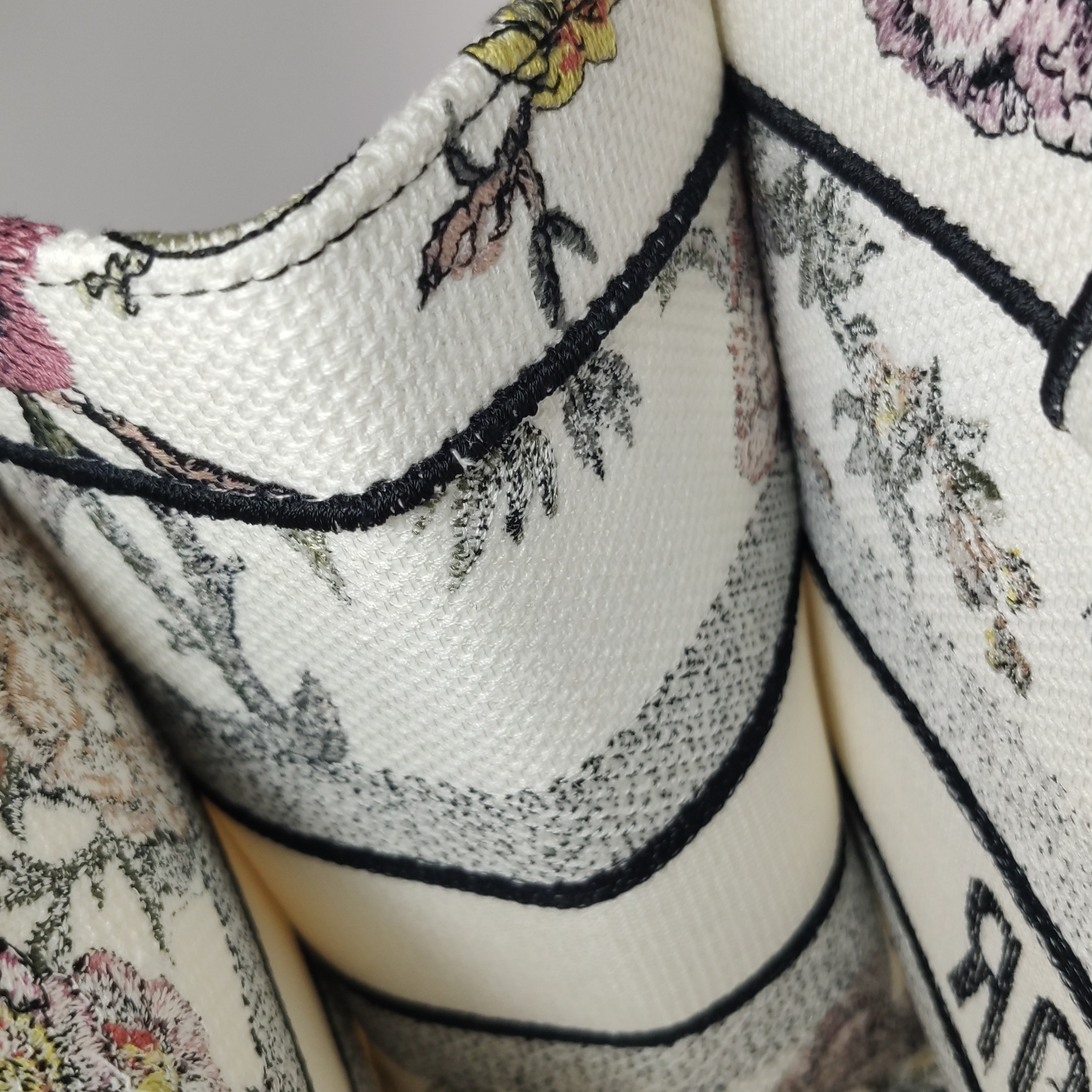 Christian Dior Book Tote Embroidered Canvas Medium — photo 10 of 25