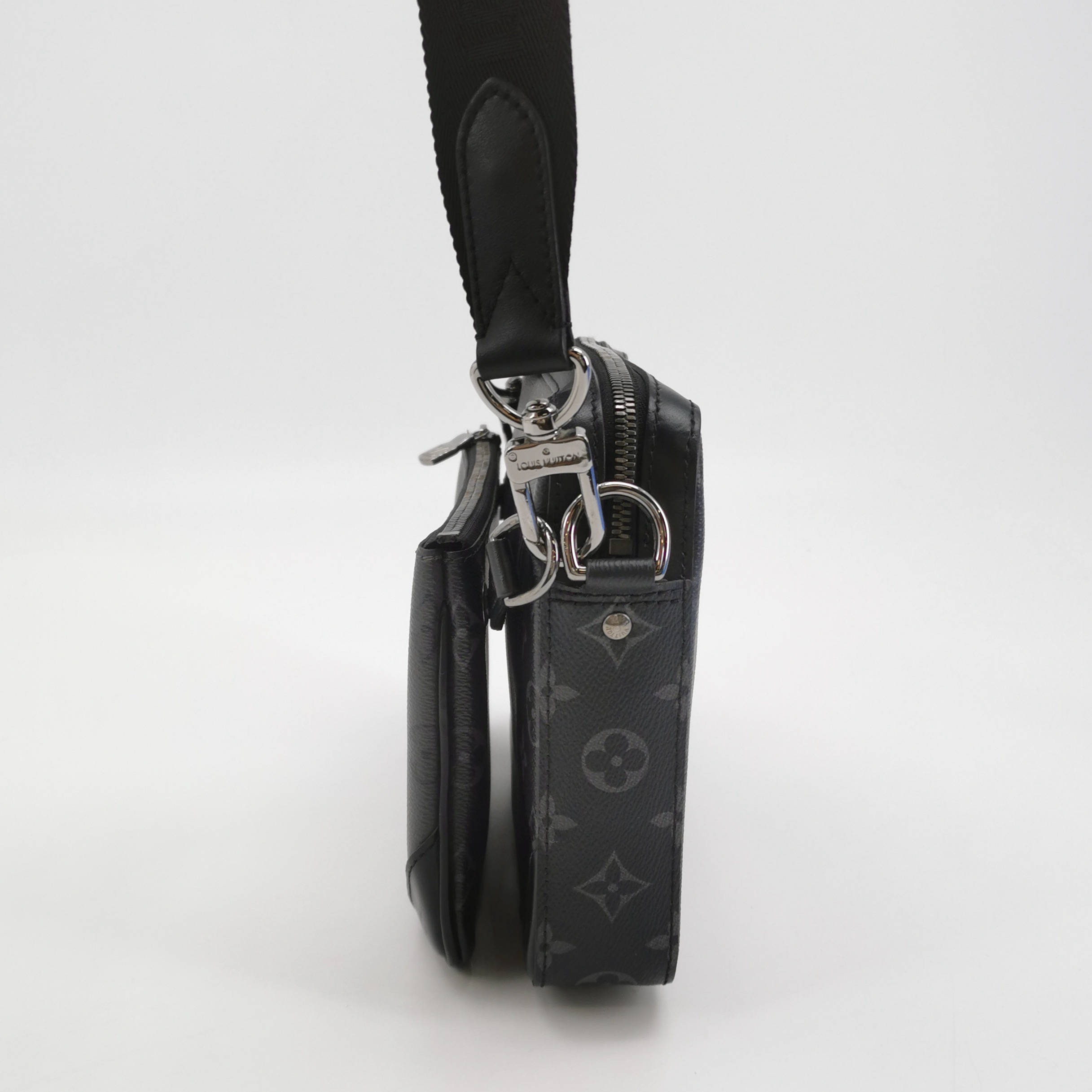 Louis Vuitton(LV) Trio Messenger Bag Reverse Monogram Eclipse Canvas — photo 3 of 20