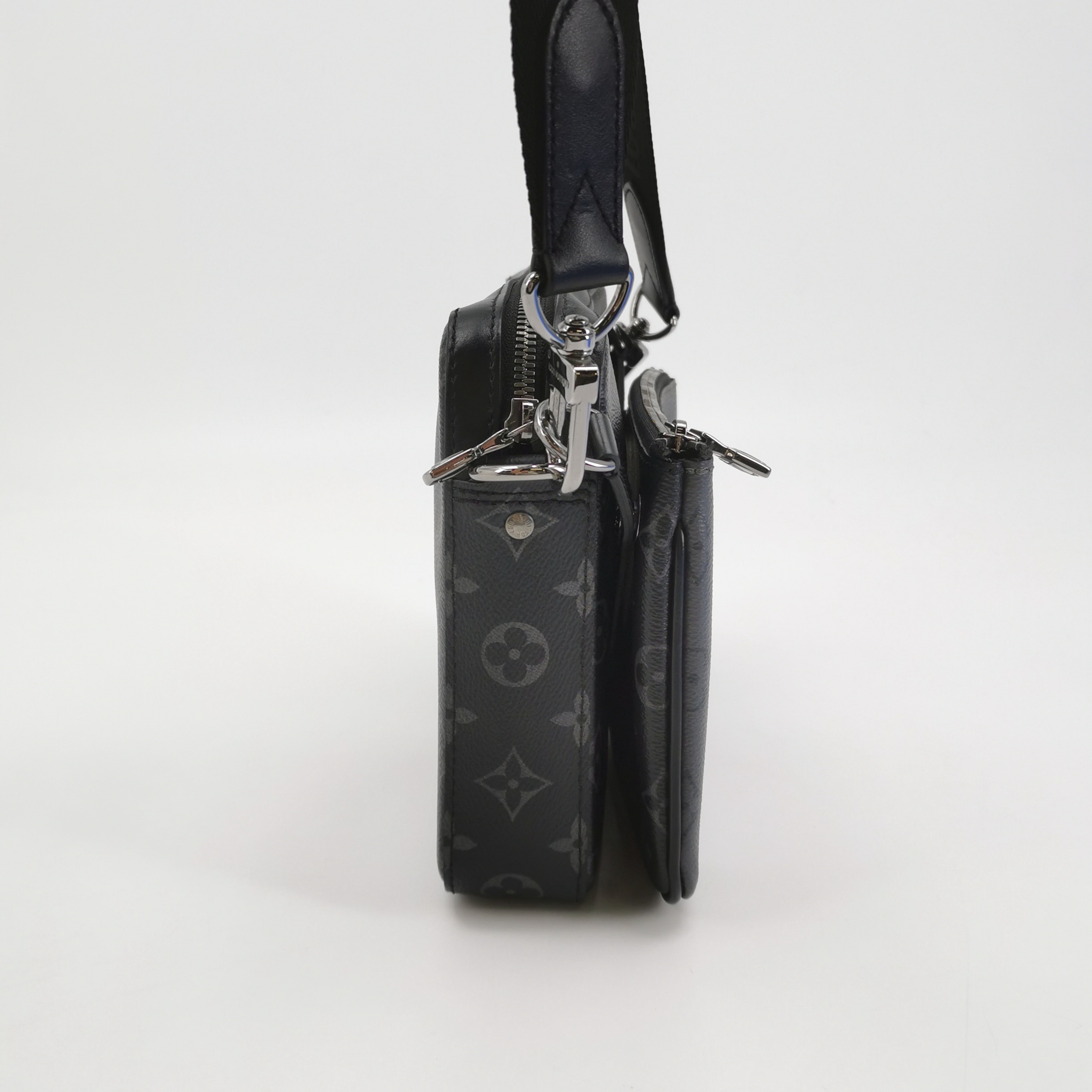 Louis Vuitton(LV) Trio Messenger Bag Reverse Monogram Eclipse Canvas — photo 4 of 20