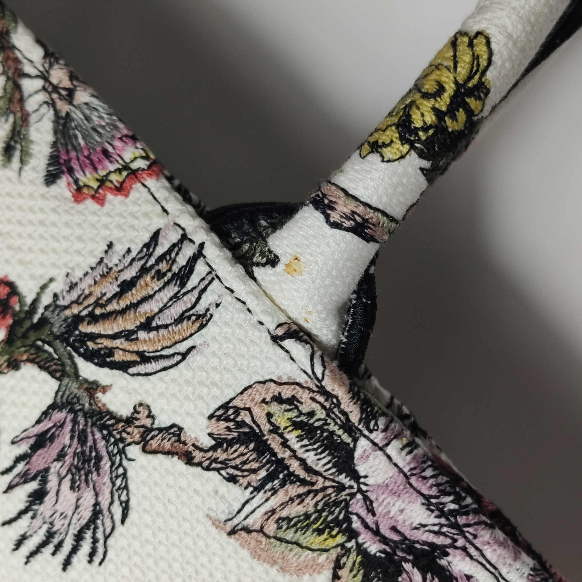 Christian Dior Book Tote Embroidered Canvas Medium — photo 15 of 25
