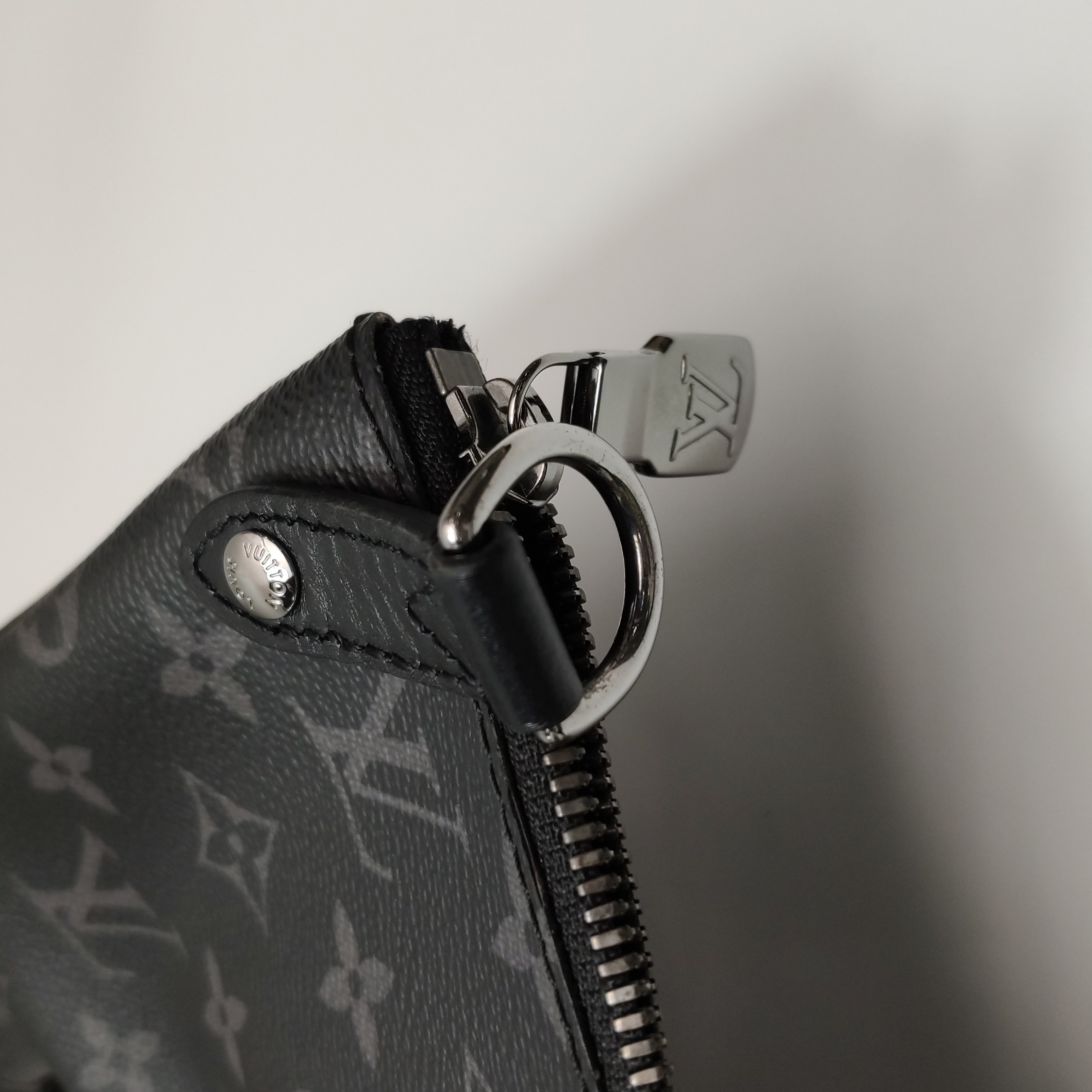Louis Vuitton(LV) Trio Messenger Bag Reverse Monogram Eclipse Canvas — photo 17 of 19