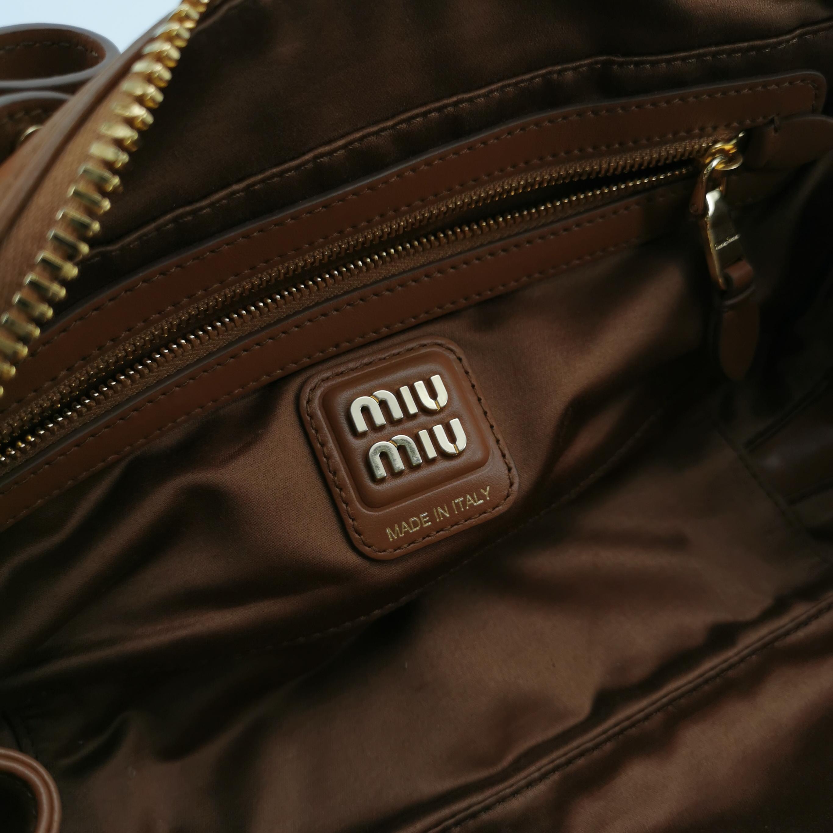 Miu Miu Beau Top Handle Bag Leather — photo 8 of 17