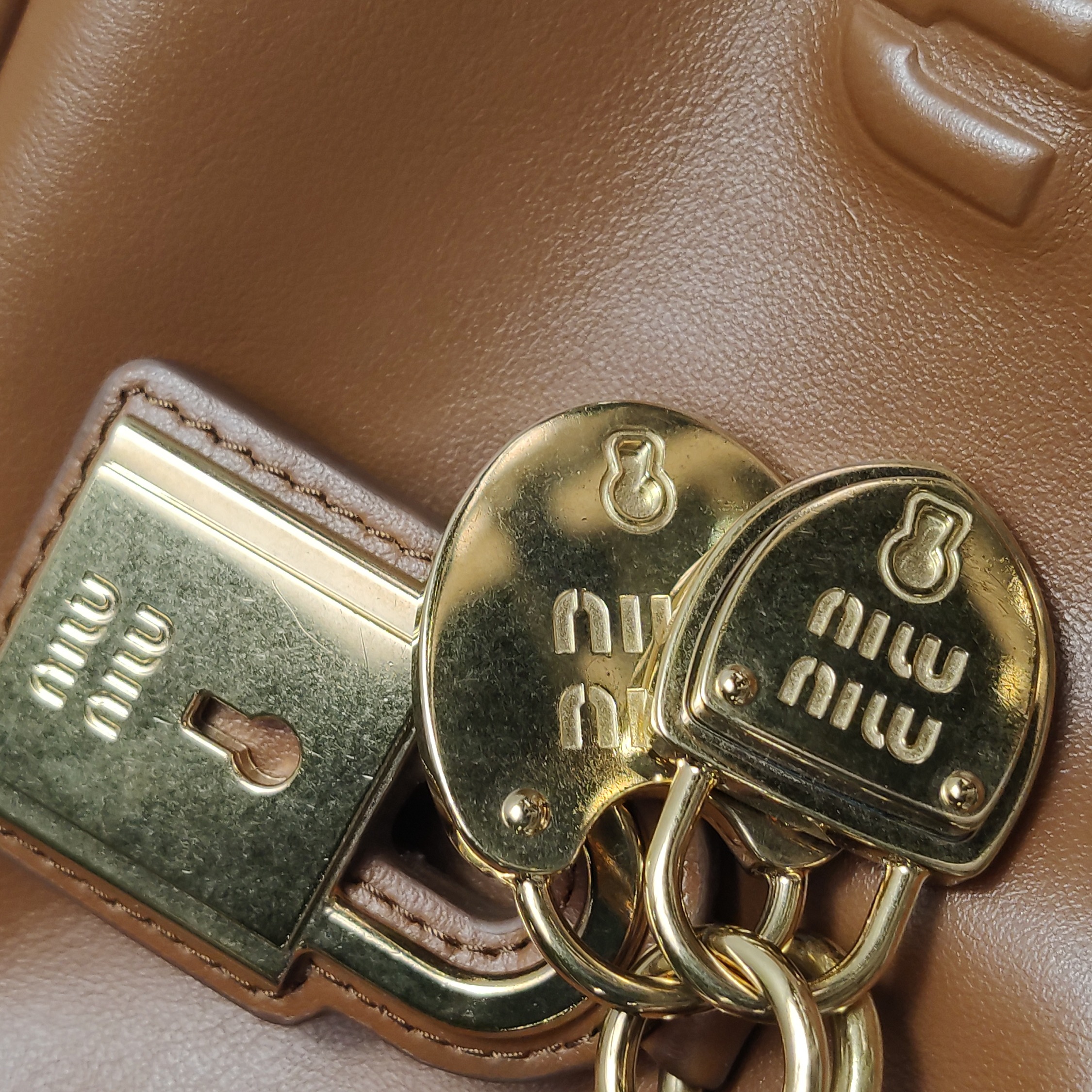 Miu Miu Beau Top Handle Bag Leather — photo 10 of 17