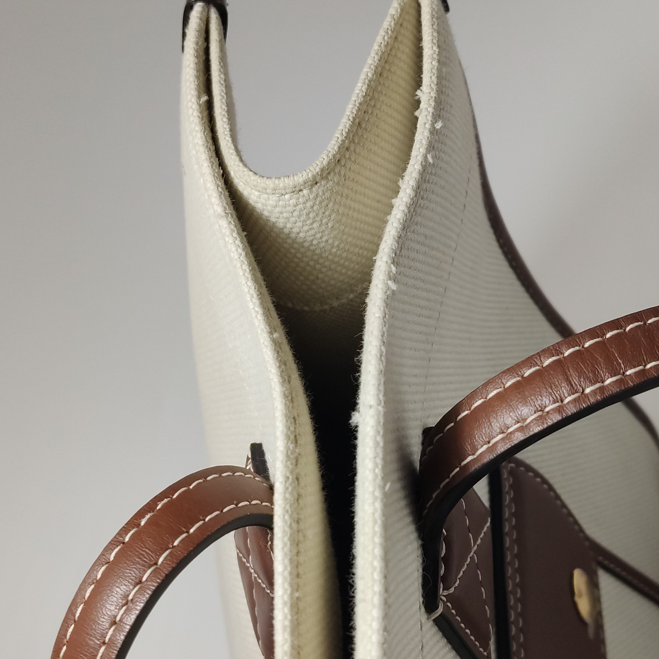 Burberry Freya Shopping Tote Canvas with Leather Small — photo 9 of 16