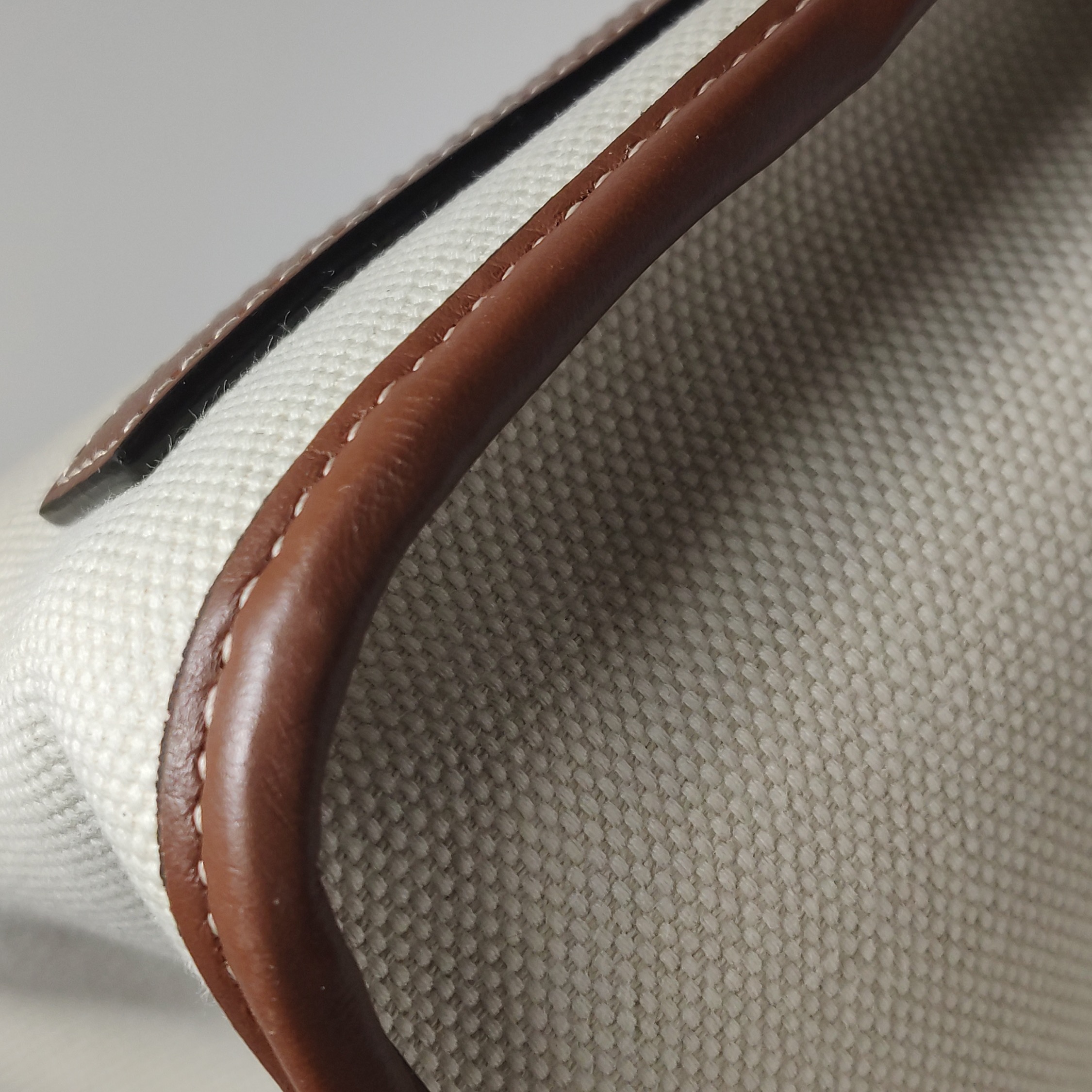 Burberry Freya Shopping Tote Canvas with Leather Small — photo 13 of 16