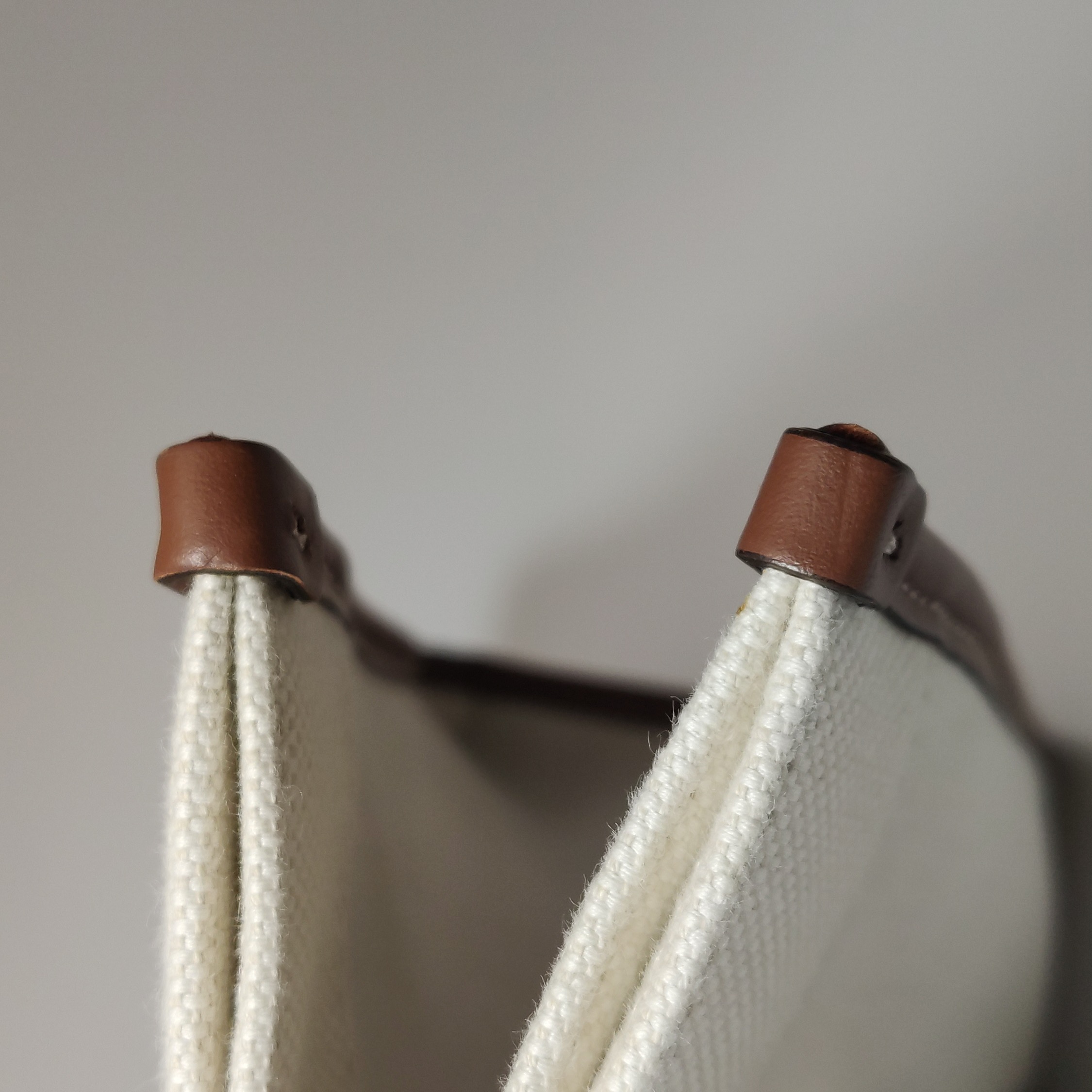 Burberry Freya Shopping Tote Canvas with Leather Small — photo 14 of 16