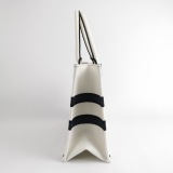 Christian Dior Book Tote Embroidered Canvas Medium — thumbnail 4