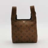 Louis Vuitton(LV) Atlantis Handbag Reverse Monogram Canvas BB — thumbnail 3