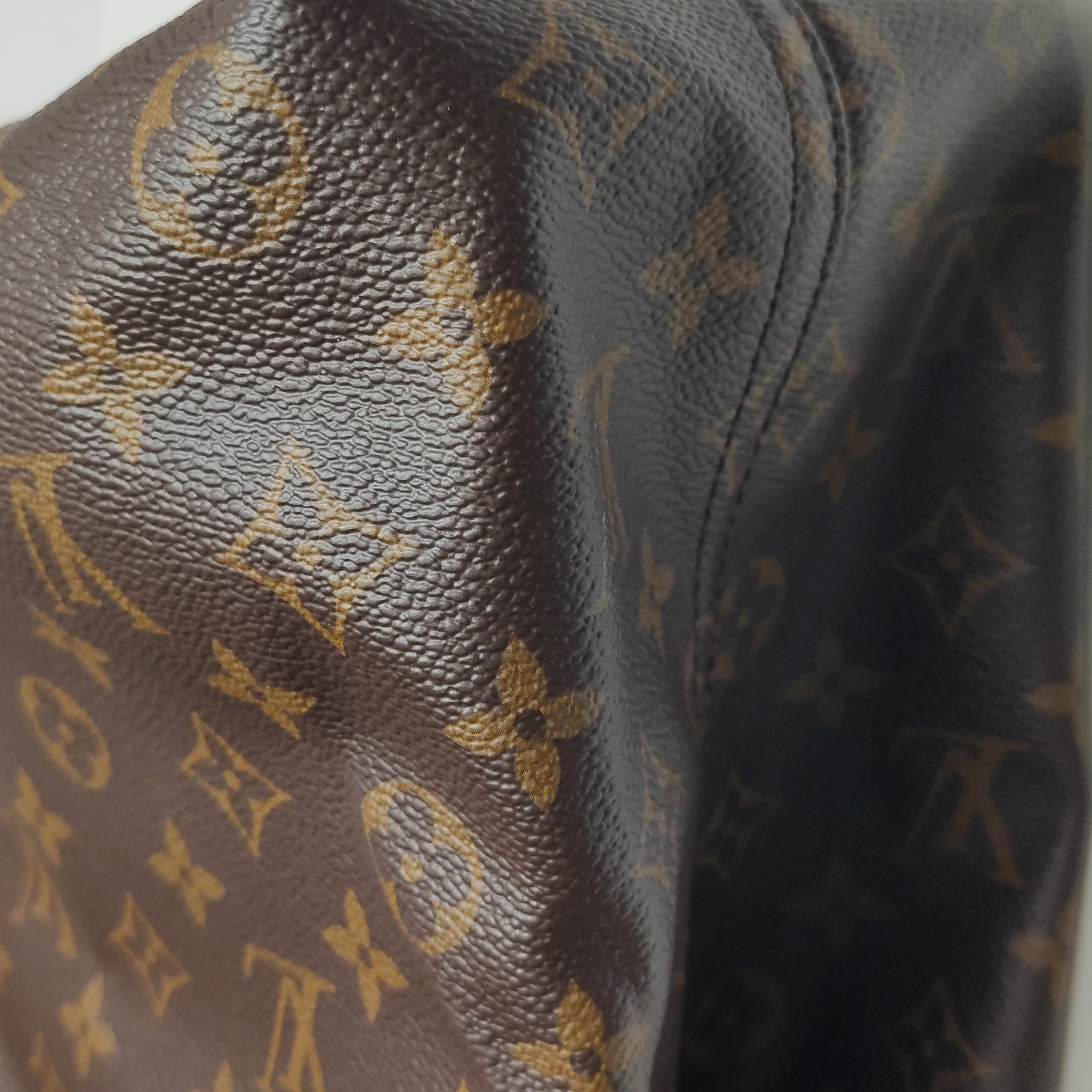 Louis Vuitton(LV) Atlantis Handbag Monogram Canvas GM — photo 14 of 15