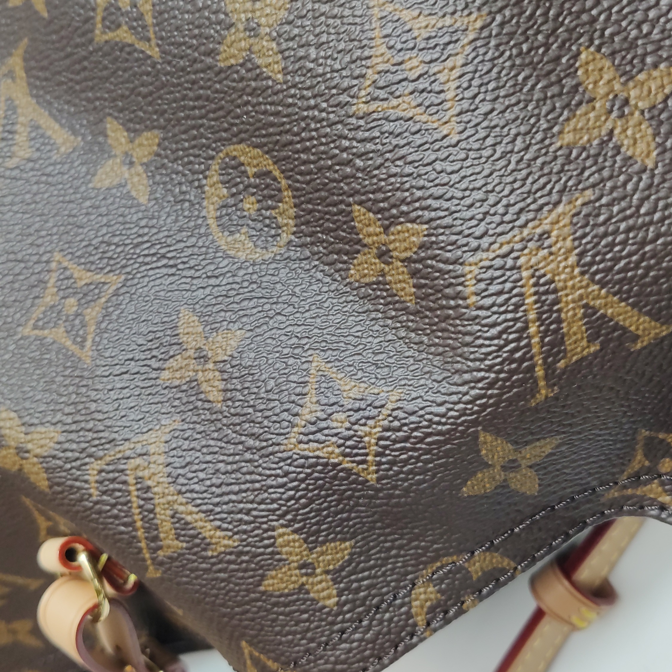 Louis Vuitton(LV) Atlantis Handbag Monogram Canvas GM — photo 13 of 15