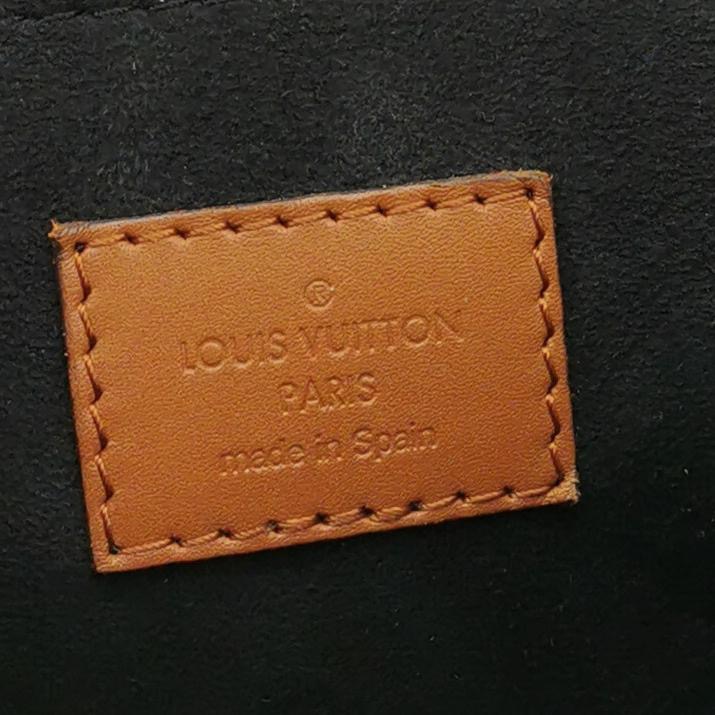 Louis Vuitton(LV) Dauphine Shoulder Bag Reverse Monogram Canvas MM — photo 9 of 23