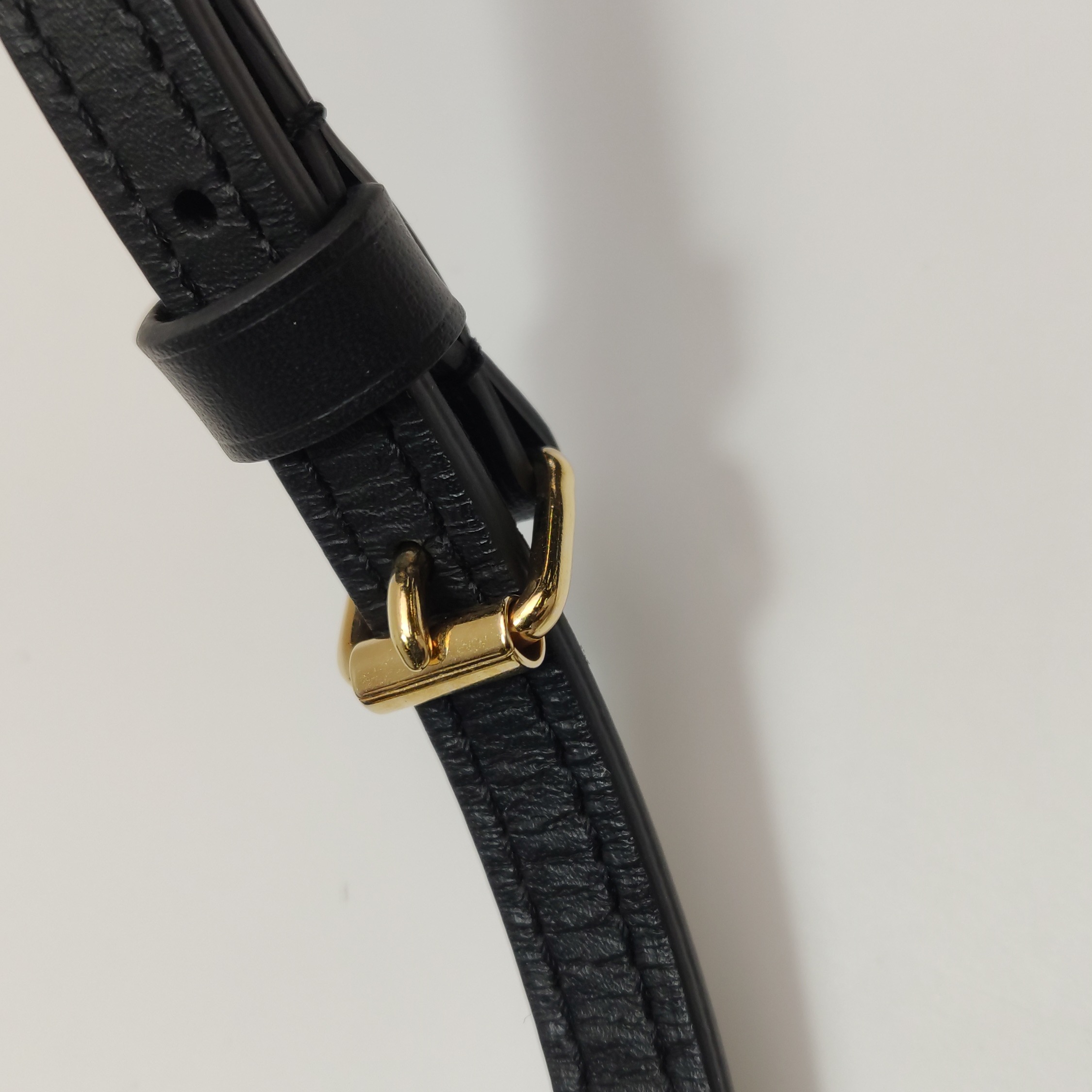 Louis Vuitton(LV) Vertical Trunk Pochette Epi Leather — photo 16 of 16