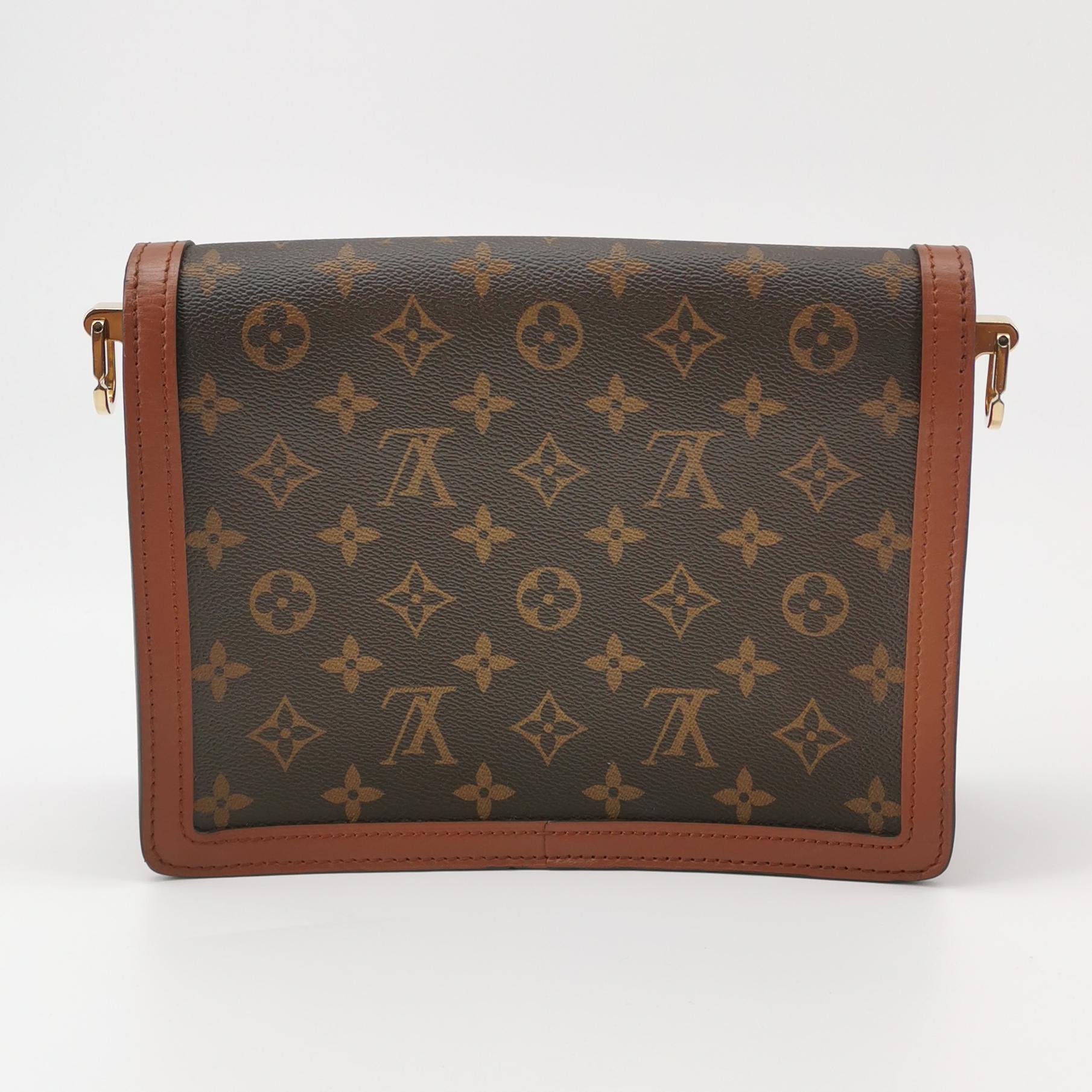 Louis Vuitton(LV) Dauphine Shoulder Bag Reverse Monogram Canvas MM — photo 5 of 22