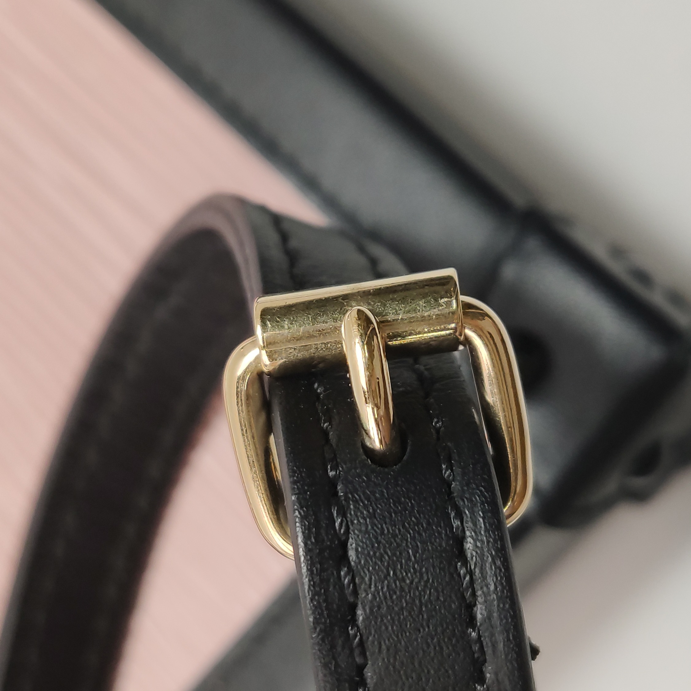 Louis Vuitton(LV) Vertical Trunk Pochette Epi Leather — photo 12 of 14