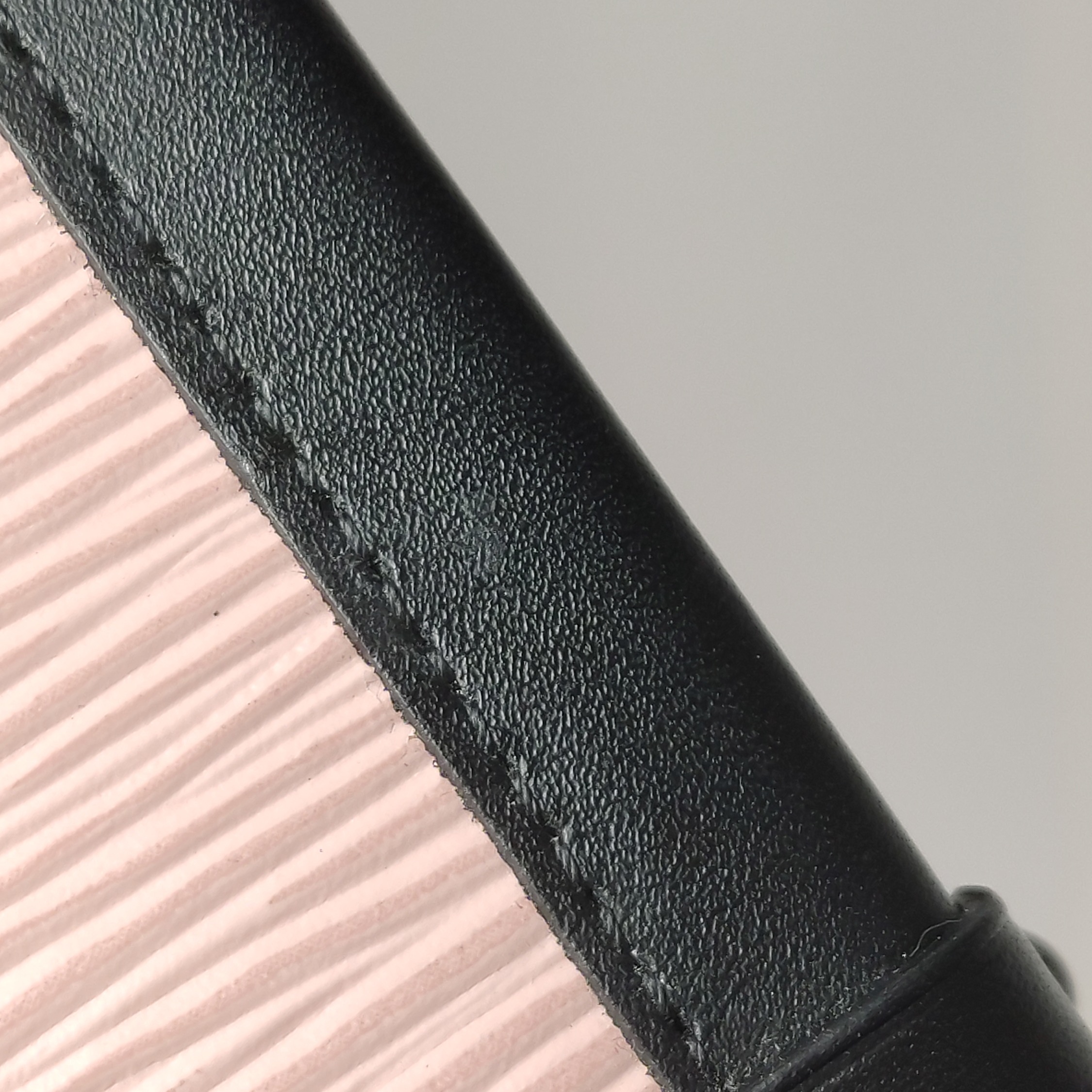 Louis Vuitton(LV) Vertical Trunk Pochette Epi Leather — photo 13 of 14