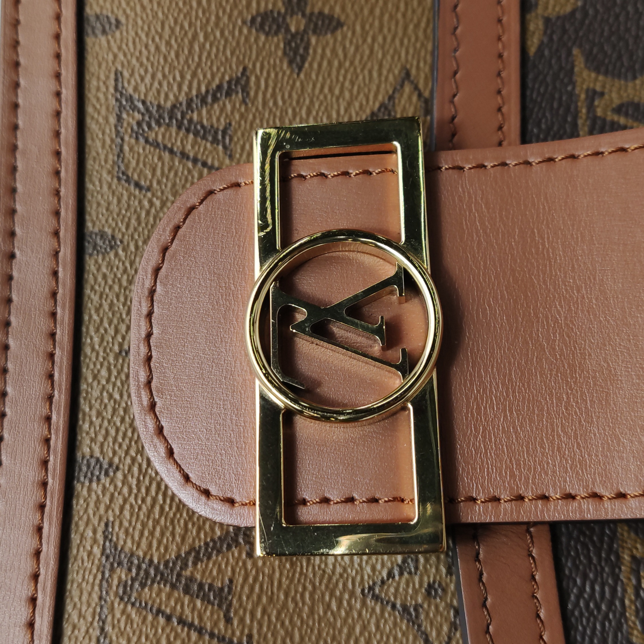 Louis Vuitton(LV) Dauphine Shoulder Bag Reverse Monogram Canvas MM — photo 10 of 22