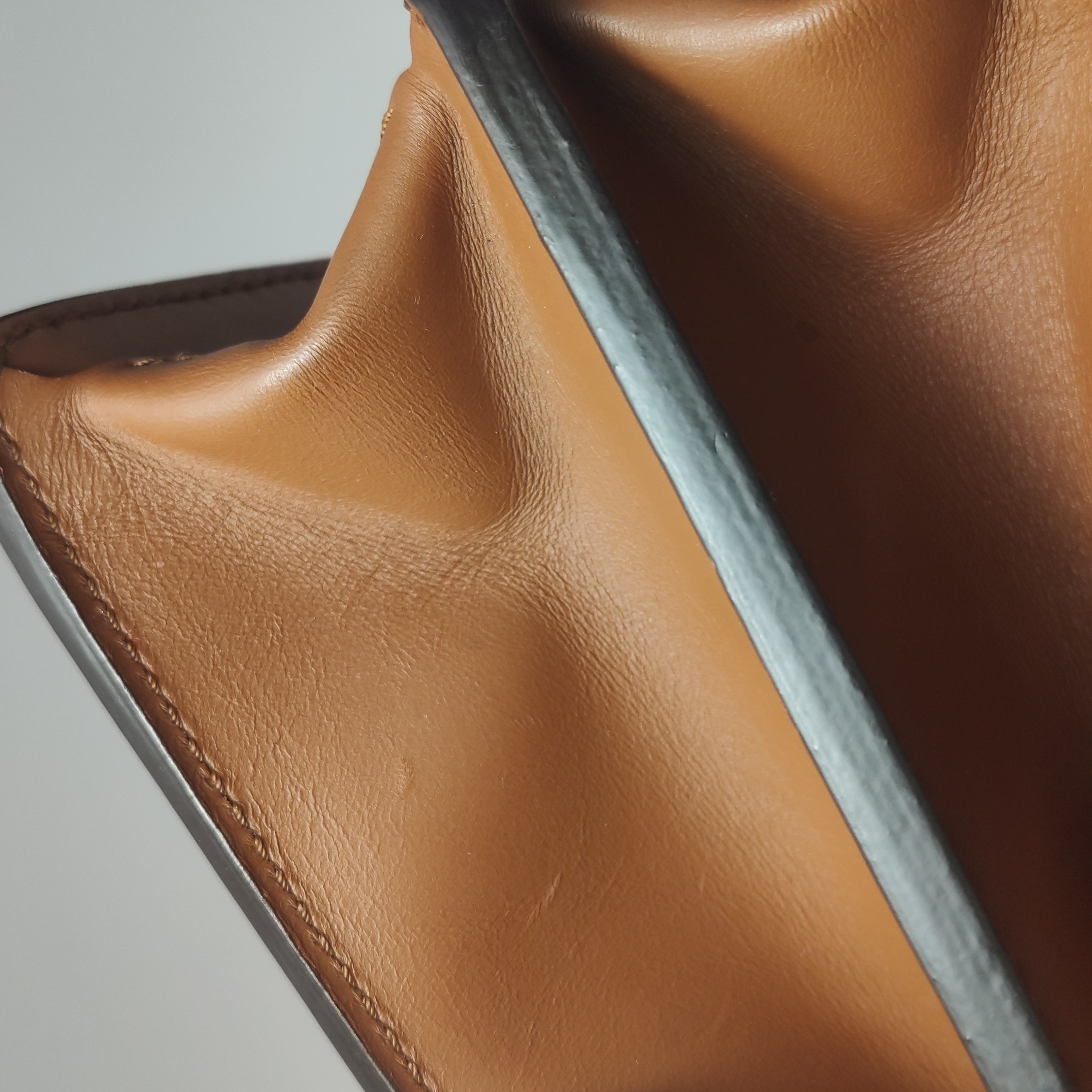Louis Vuitton(LV) Dauphine Shoulder Bag Reverse Monogram Canvas MM — photo 15 of 23