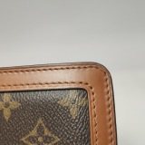 Louis Vuitton(LV) Dauphine Shoulder Bag Reverse Monogram Canvas MM — thumbnail 19