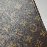 Louis Vuitton(LV) Cluny Top Handle Bag Monogram Canvas MM — thumbnail 19