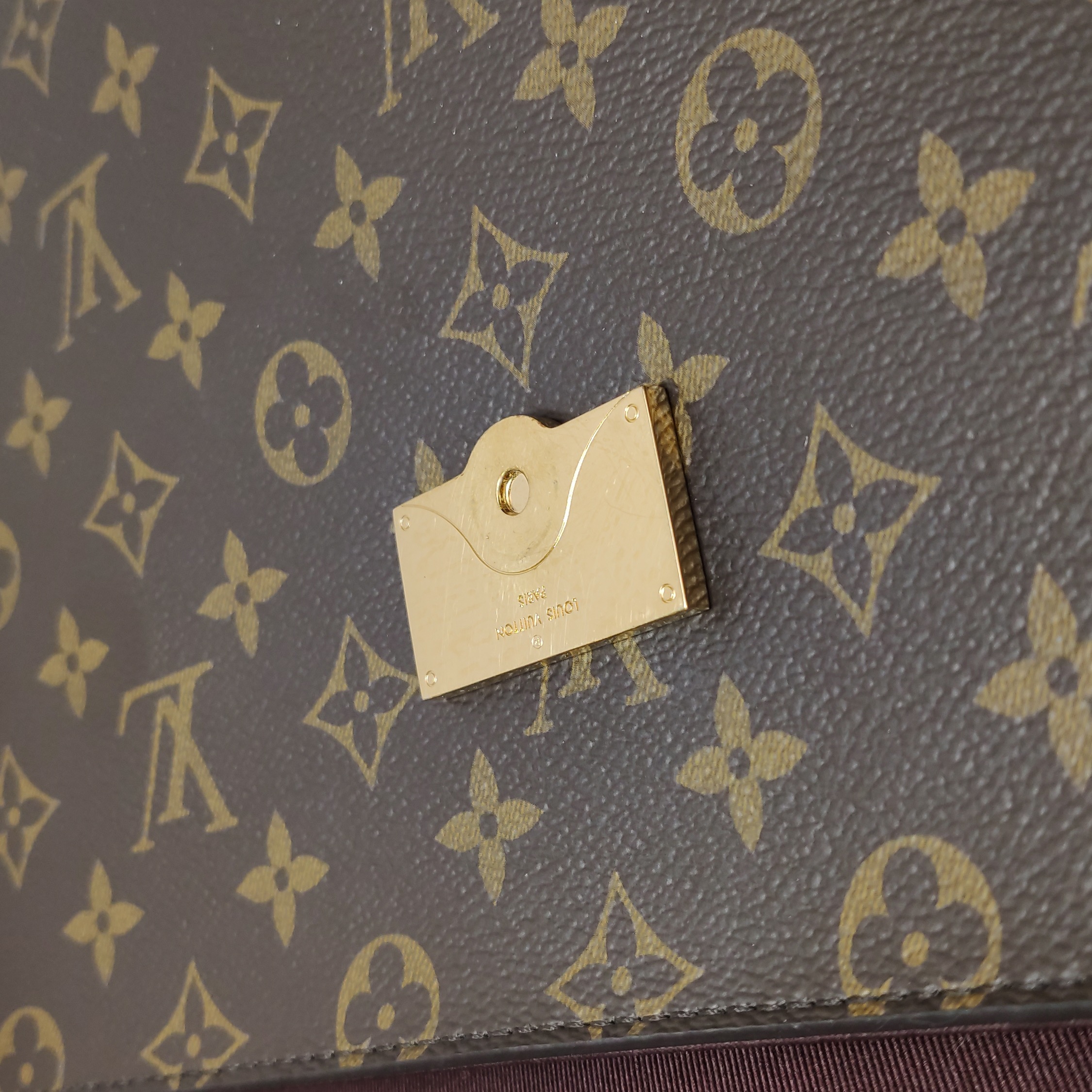 Louis Vuitton(LV) Cluny Top Handle Bag Monogram Canvas MM — photo 9 of 21