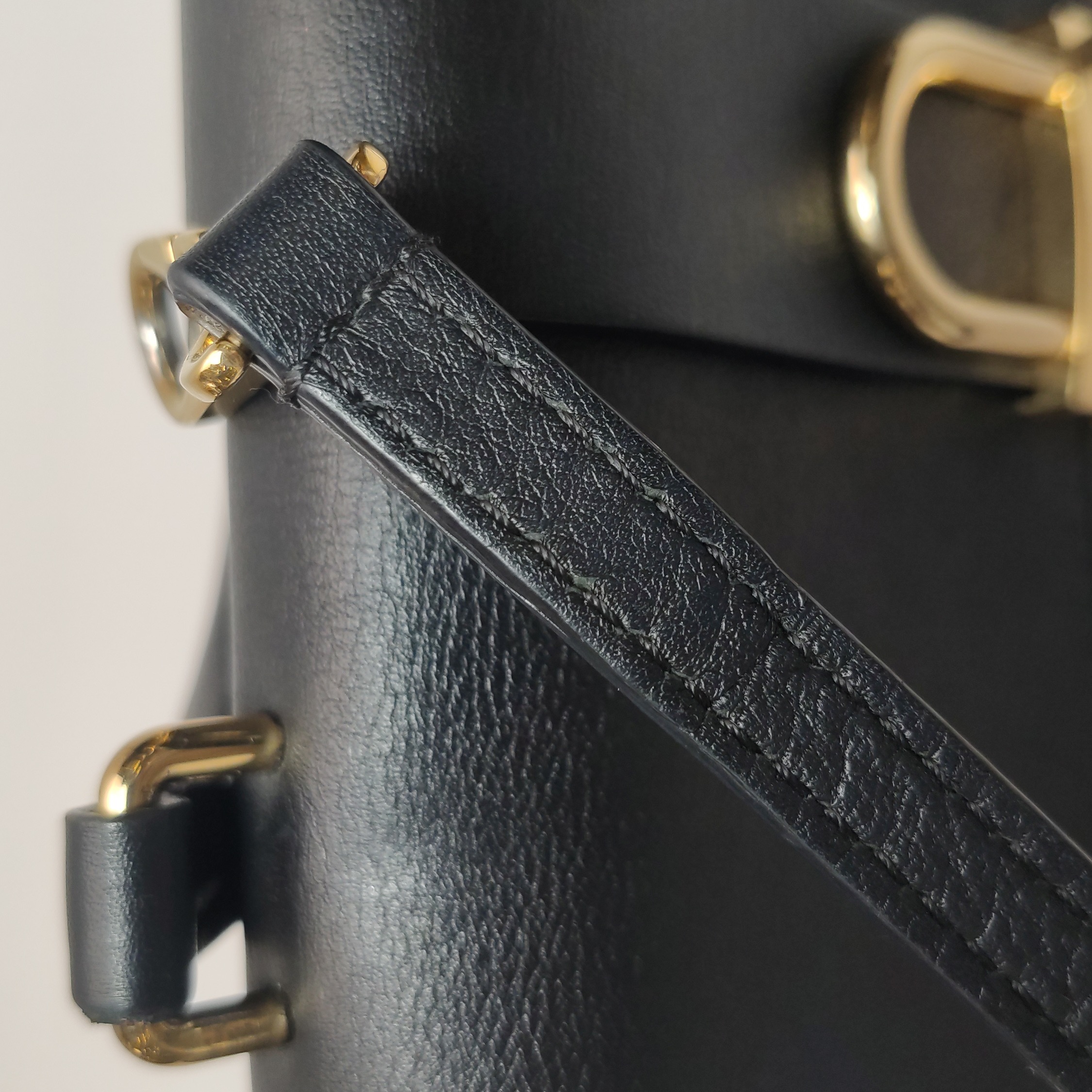Louis Vuitton(LV) Locky Handbag Monogram Canvas with Leather BB — photo 11 of 16
