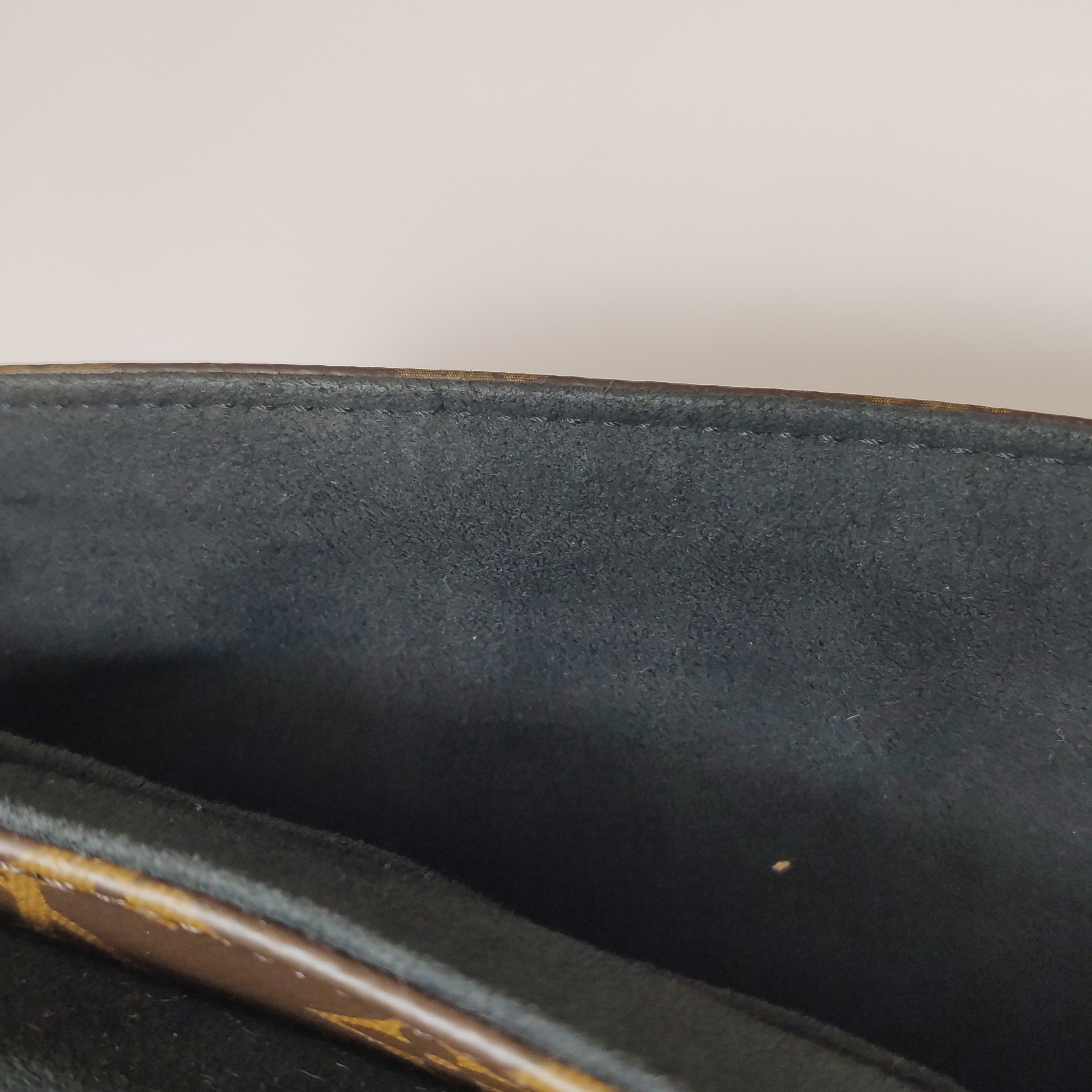 Louis Vuitton(LV) Locky Handbag Monogram Canvas with Leather BB — photo 10 of 21
