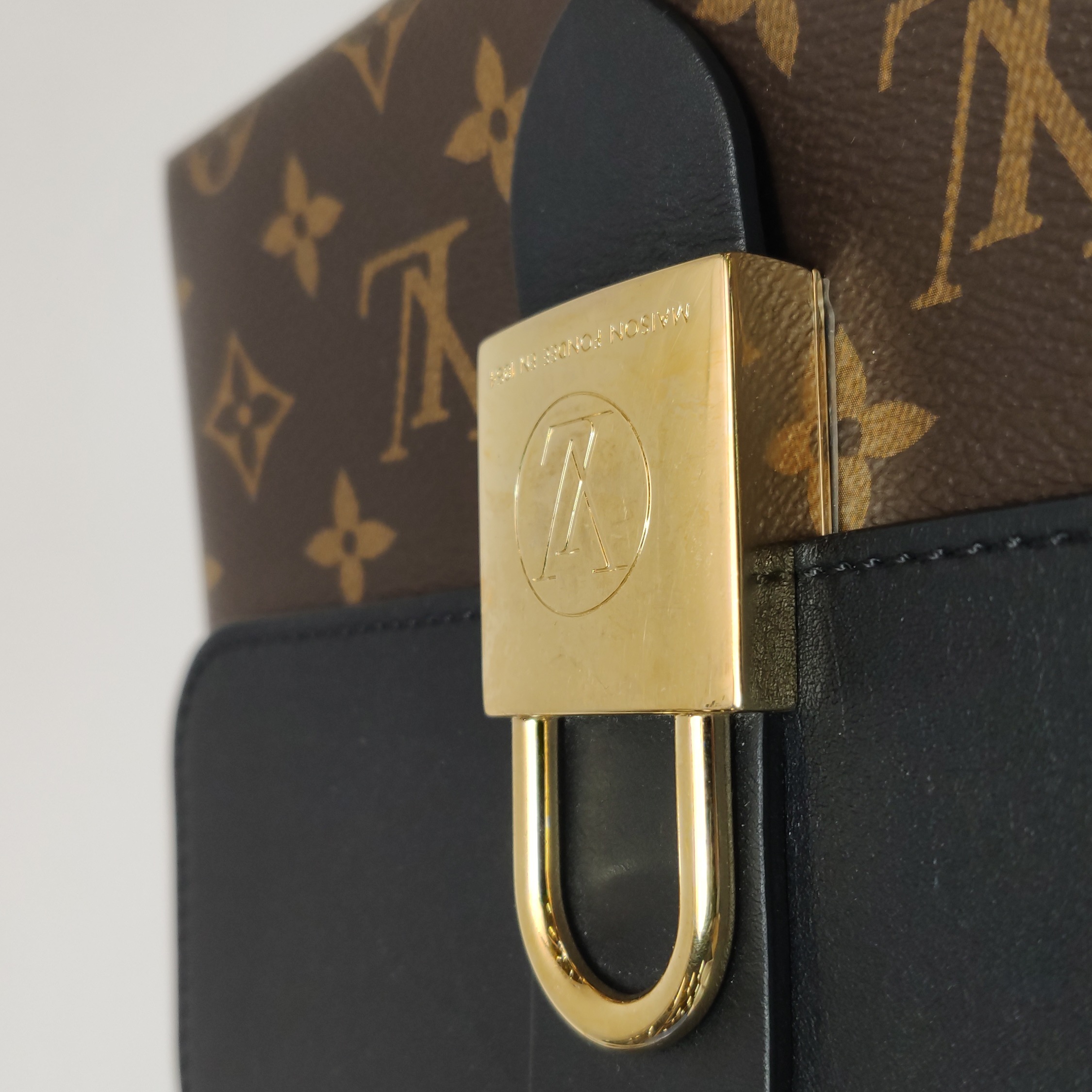 Louis Vuitton(LV) Locky Handbag Monogram Canvas with Leather BB — photo 11 of 21