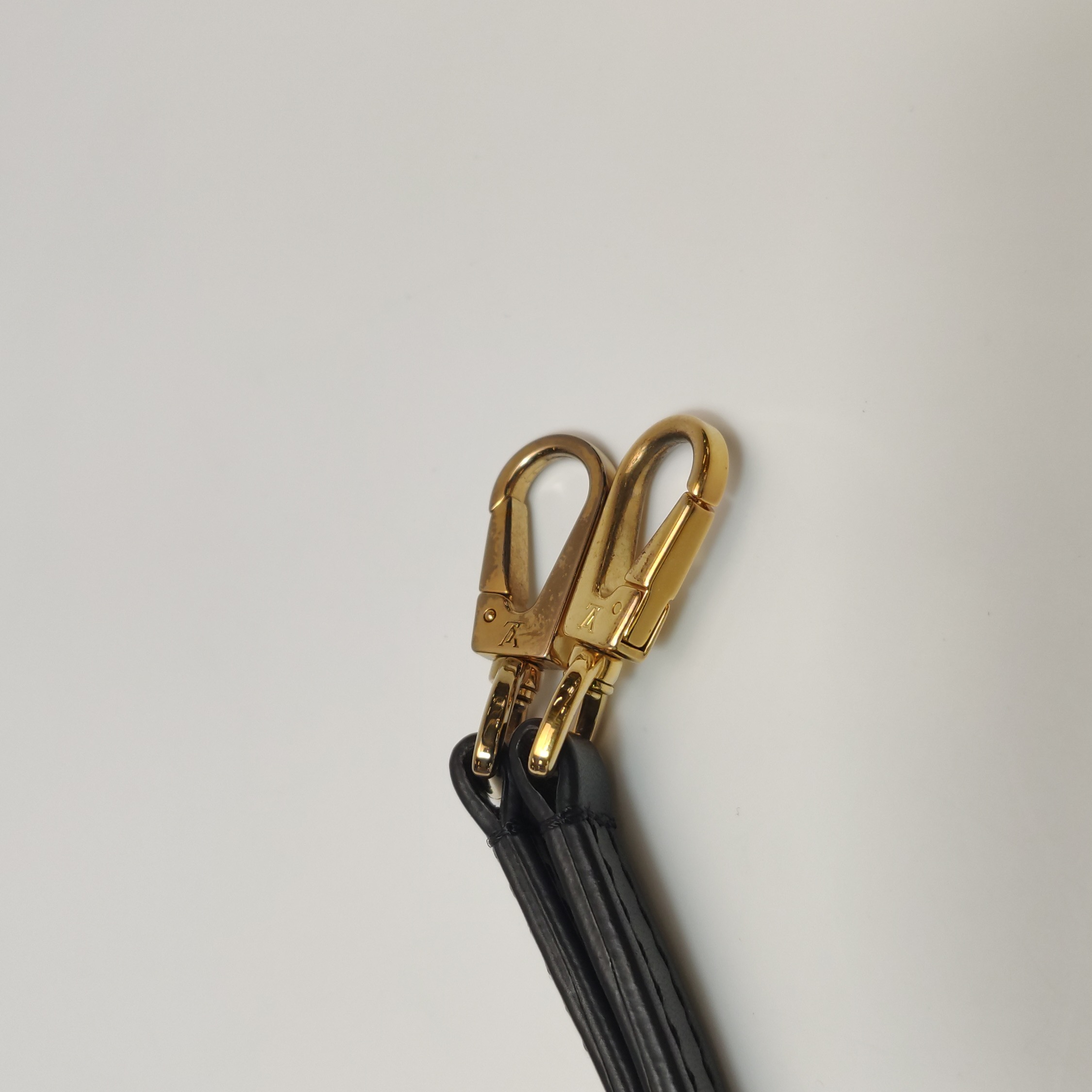 Louis Vuitton(LV) Locky Handbag Monogram Canvas with Leather BB — photo 12 of 21
