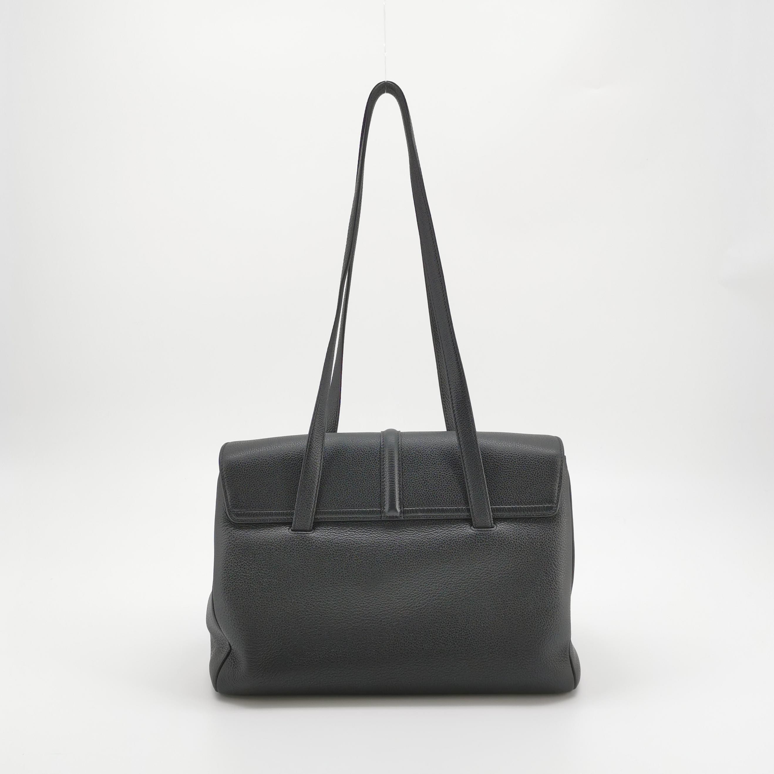 Celine Soft 16 Bag Smooth Calfskin Medium — photo 5 of 15