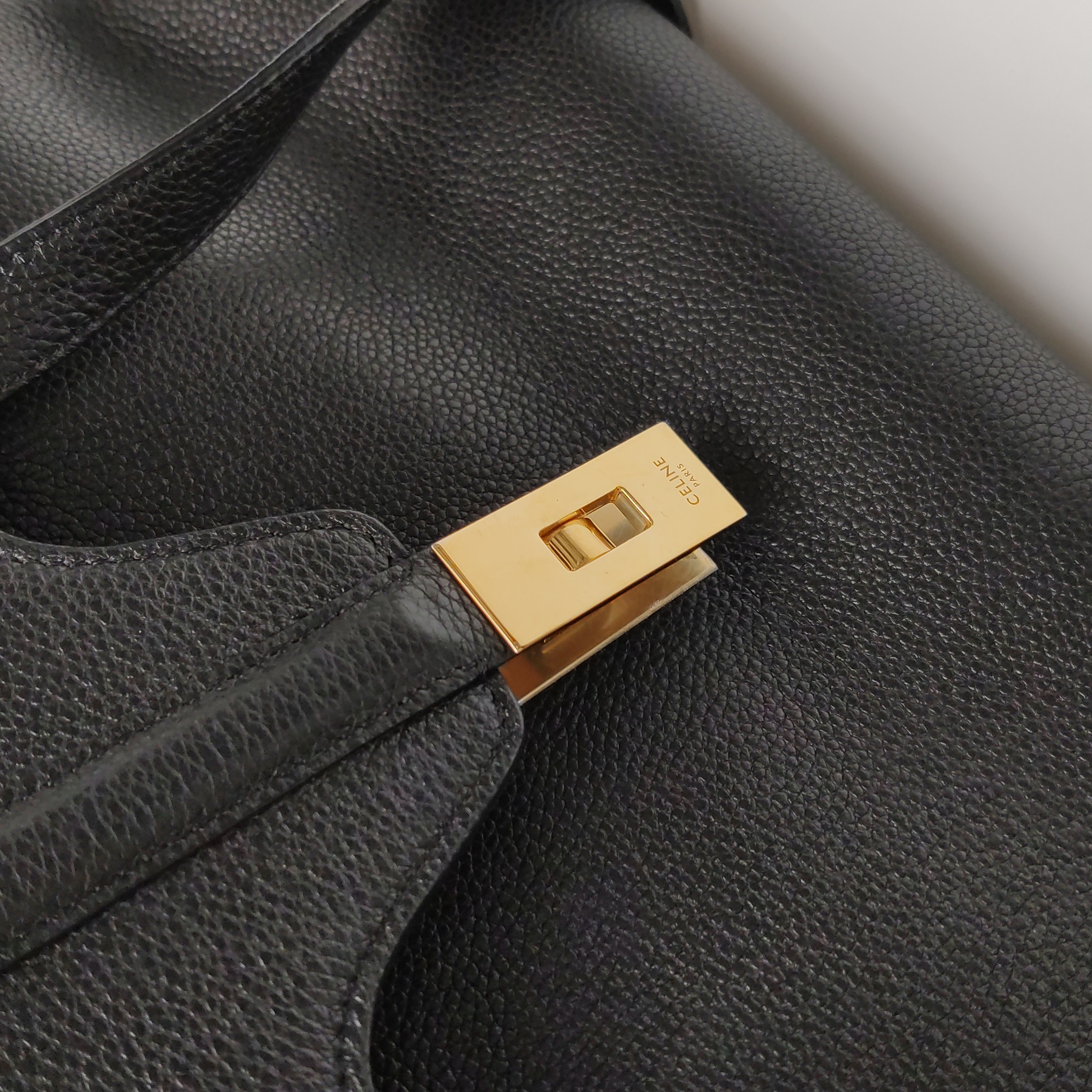 Celine Soft 16 Bag Smooth Calfskin Medium — photo 11 of 15
