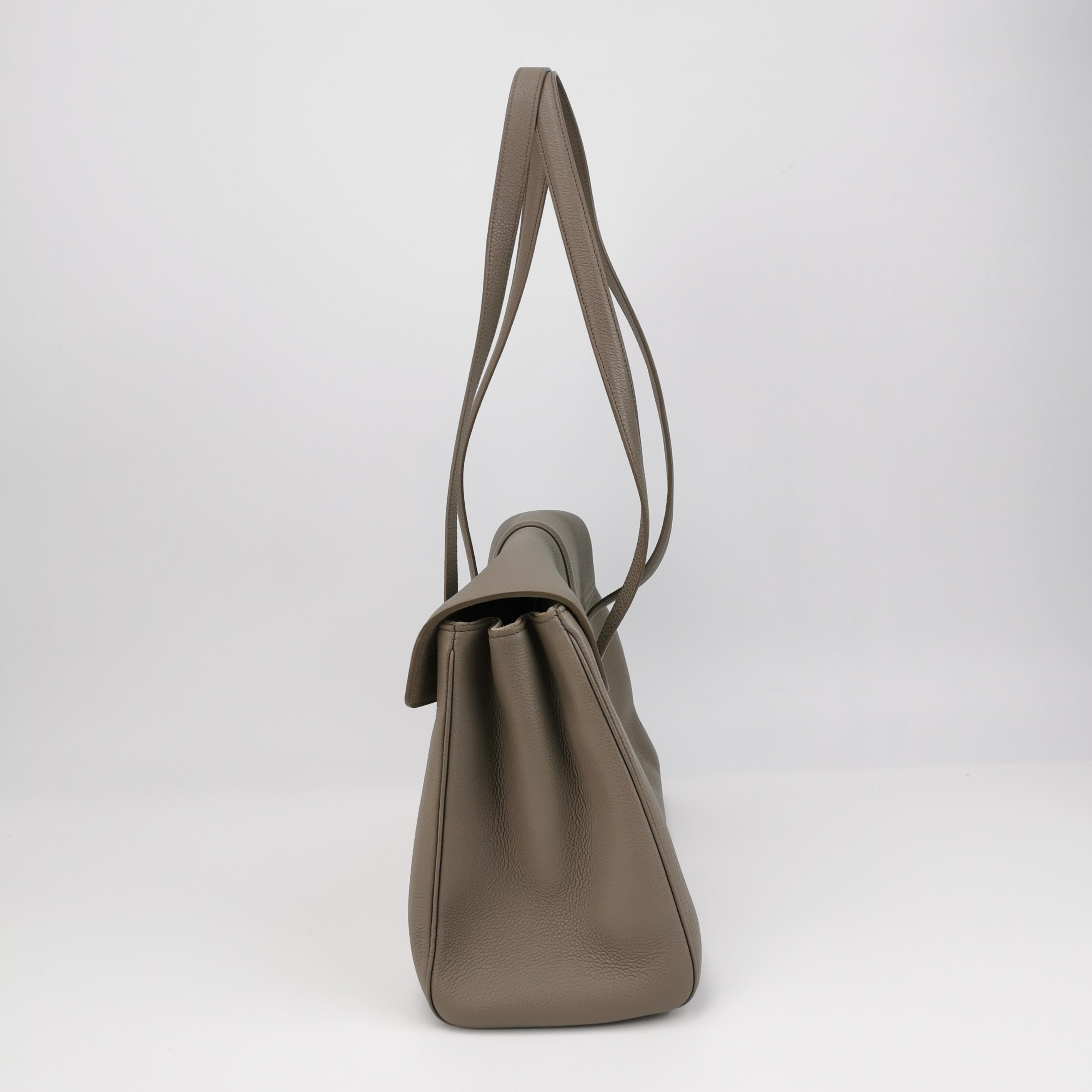 Celine Soft 16 Bag Smooth Calfskin Medium — photo 4 of 18