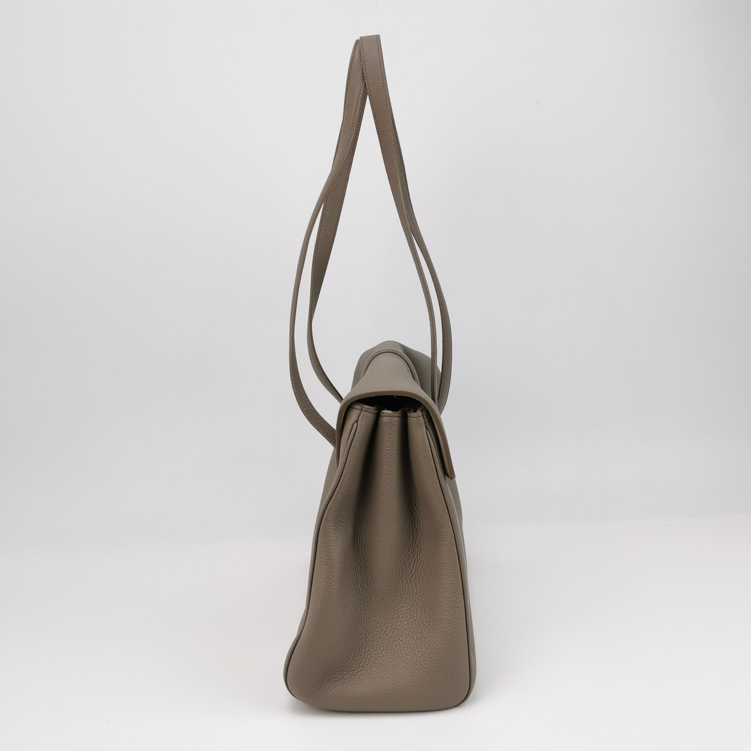 Celine Soft 16 Bag Smooth Calfskin Medium — photo 3 of 18