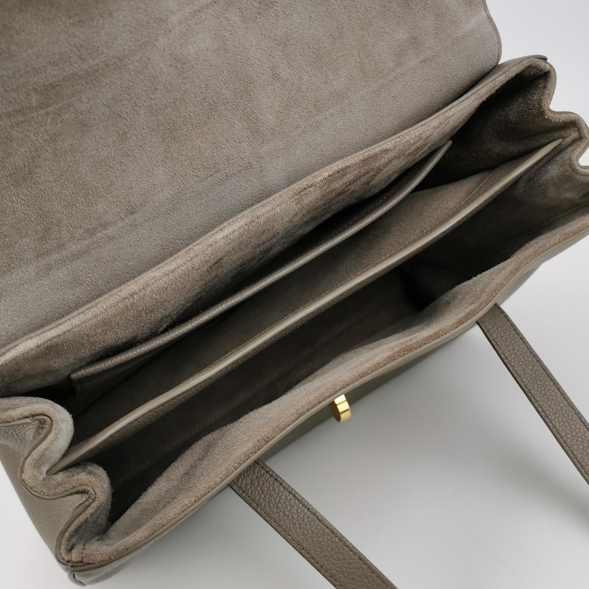 Celine Soft 16 Bag Smooth Calfskin Medium — photo 7 of 18