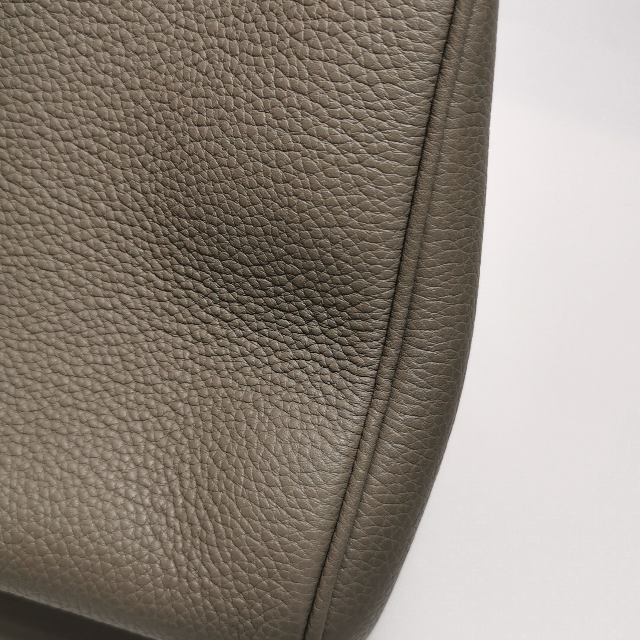 Celine Soft 16 Bag Smooth Calfskin Medium — photo 16 of 18