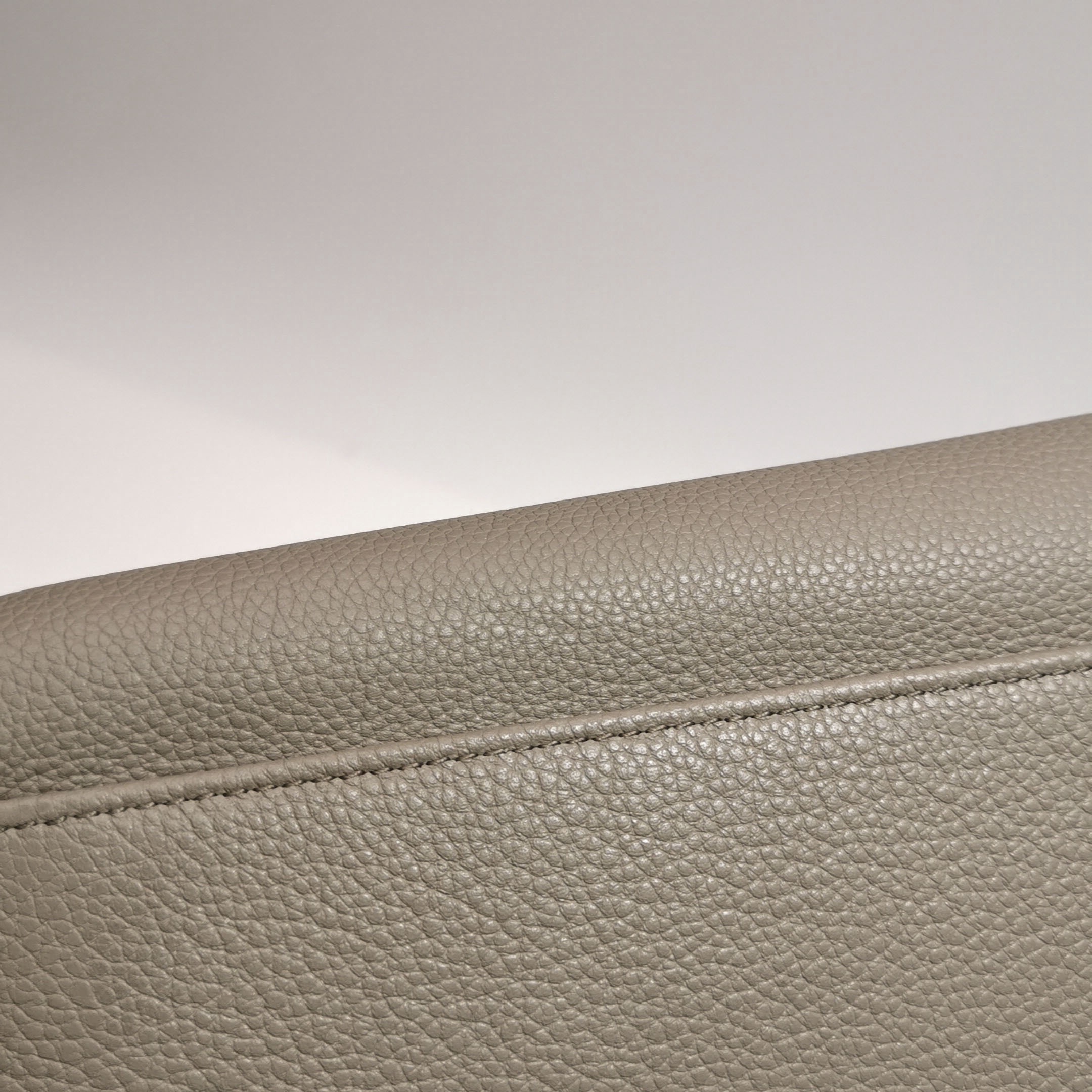 Celine Soft 16 Bag Smooth Calfskin Medium — photo 14 of 18