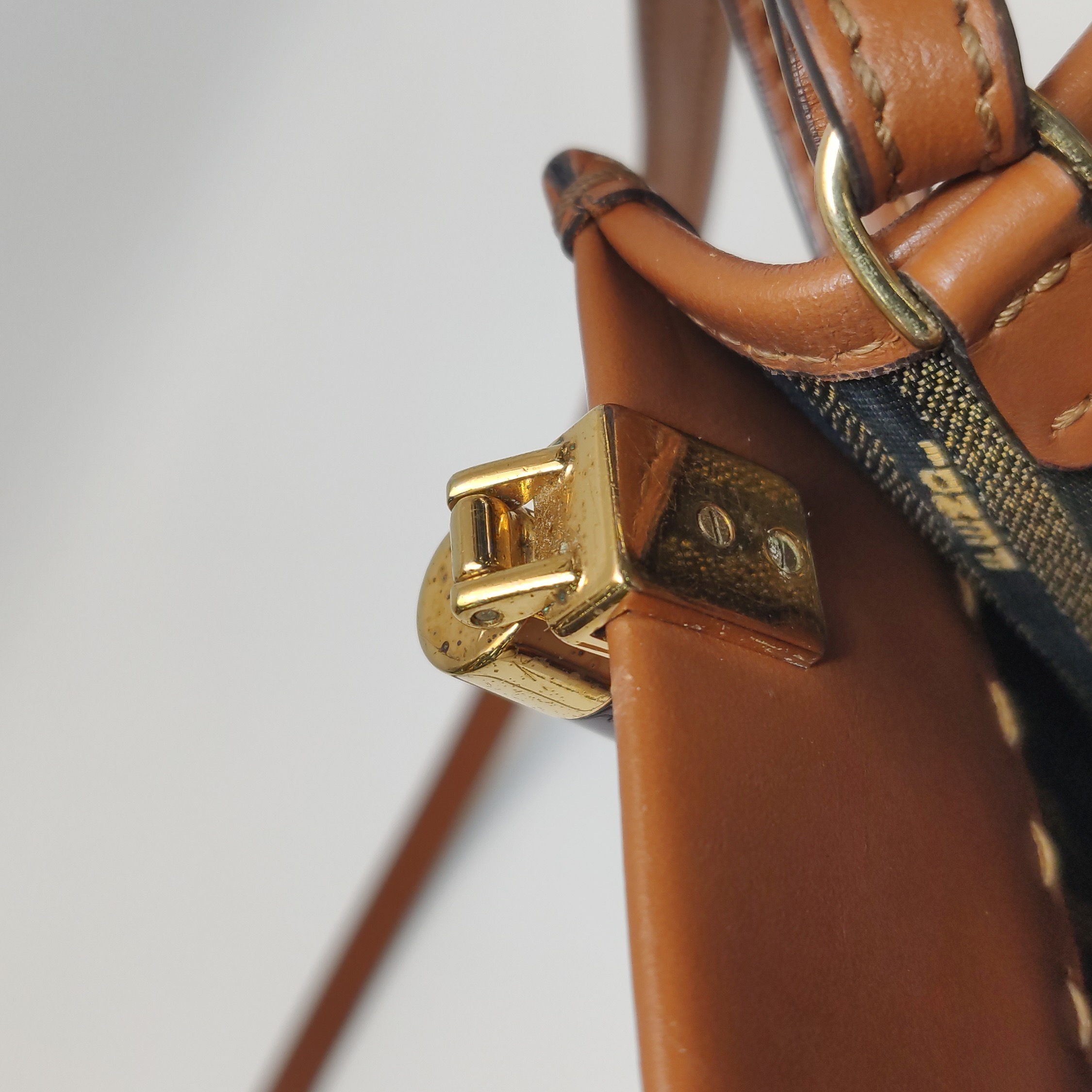 Fendi Sunshine Shopper Tote Leather Mini — photo 17 of 22