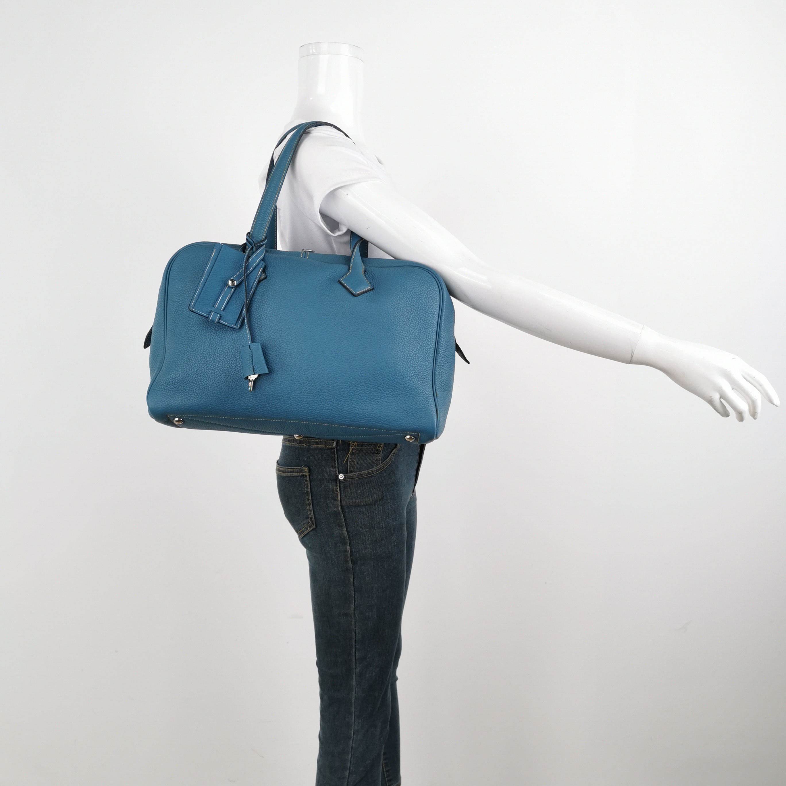 Hermes Victoria II Bag Clemence 35 — alternate view