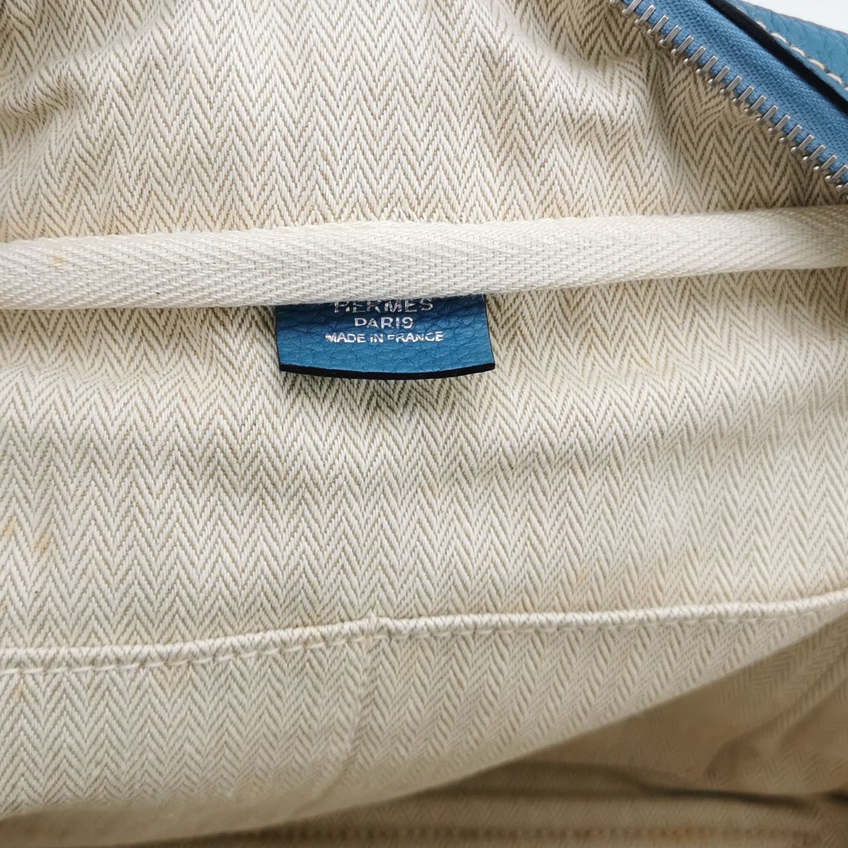 Hermes Victoria II Bag Clemence 35 — photo 7 of 16