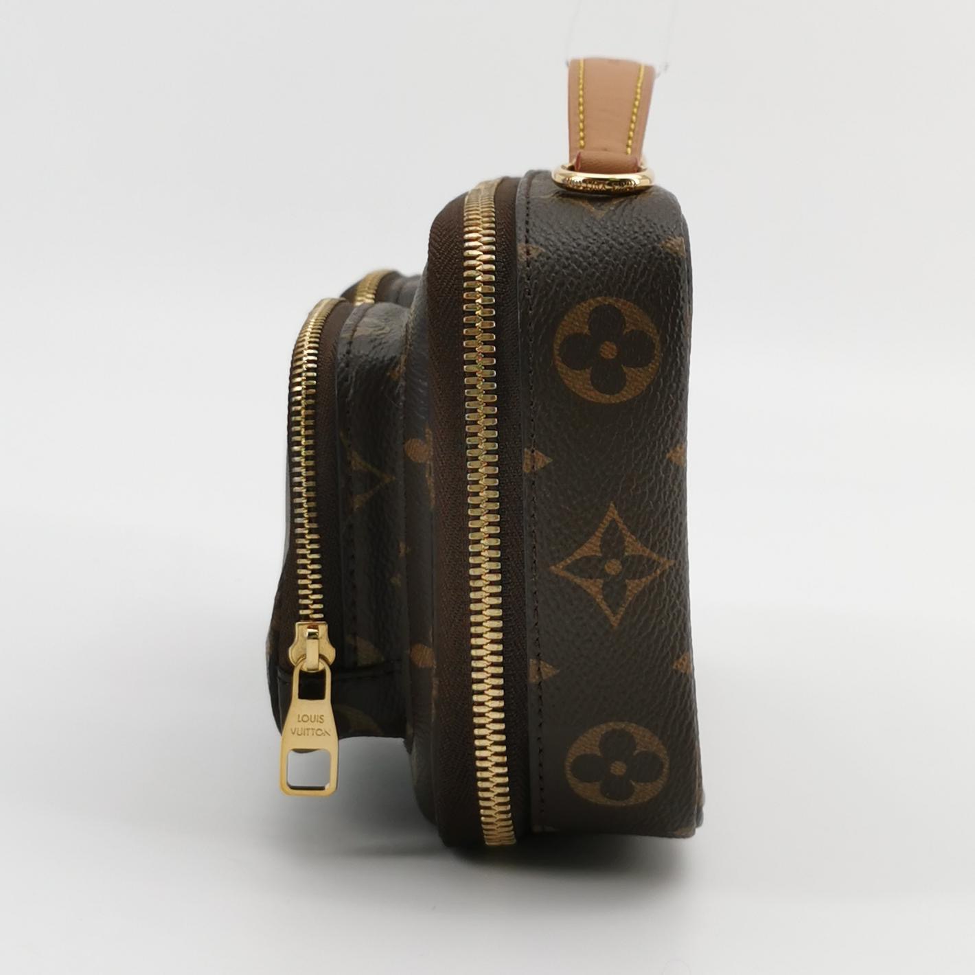 Louis Vuitton(LV) Utility Crossbody Bag Monogram Canvas — photo 3 of 22