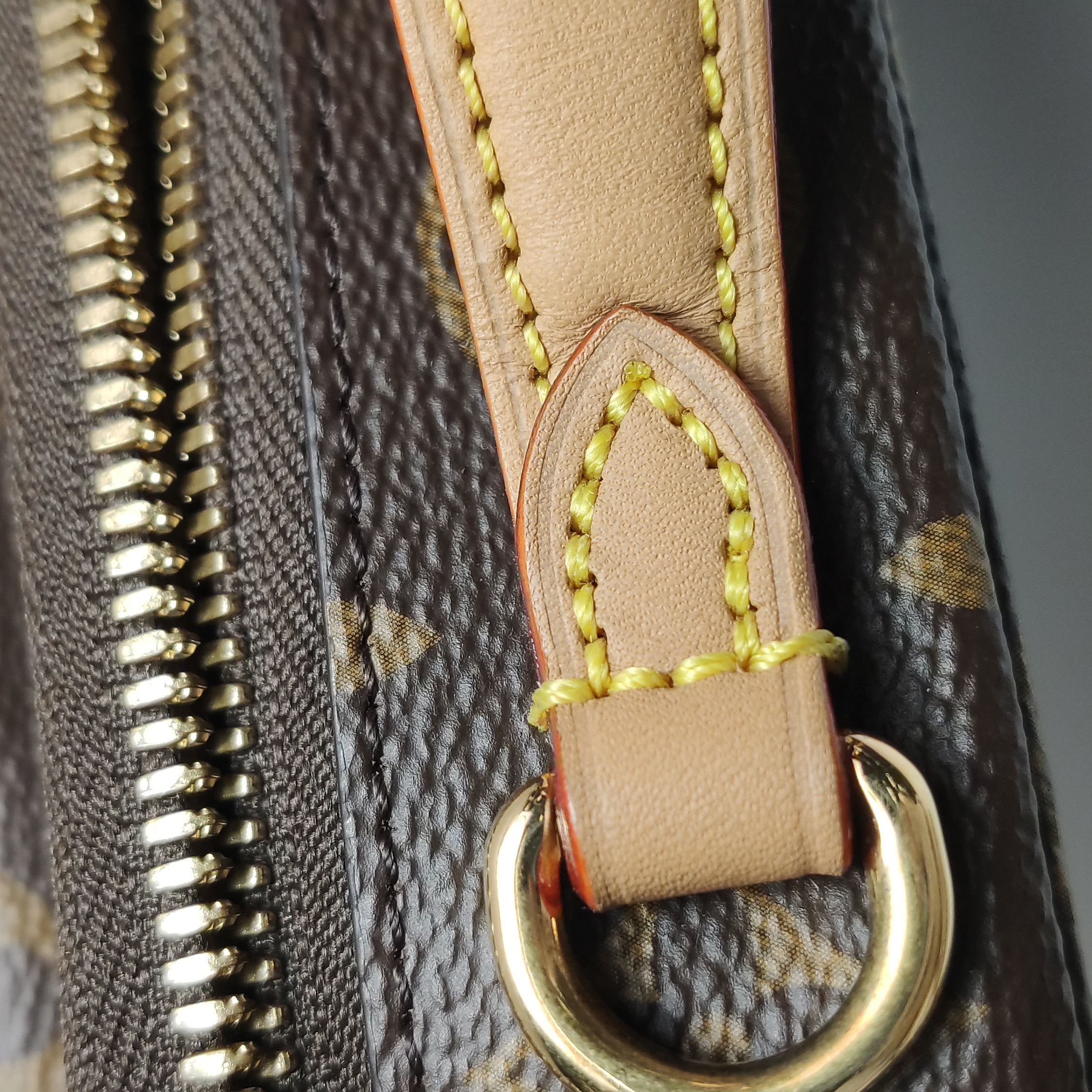 Louis Vuitton(LV) Utility Crossbody Bag Monogram Canvas — photo 16 of 22