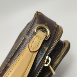 Louis Vuitton(LV) Utility Crossbody Bag Monogram Canvas — thumbnail 20