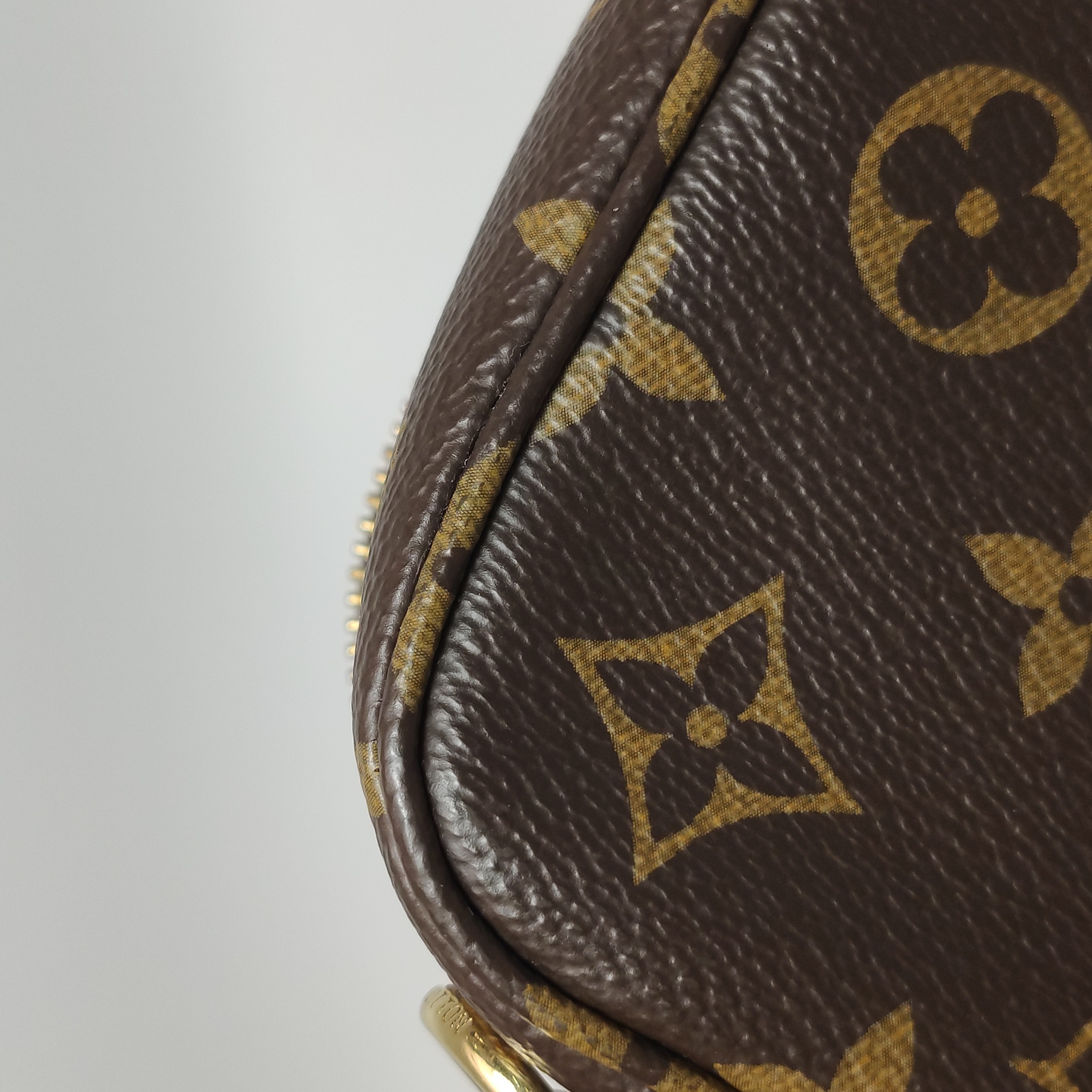 Louis Vuitton(LV) Utility Crossbody Bag Monogram Canvas — photo 12 of 23