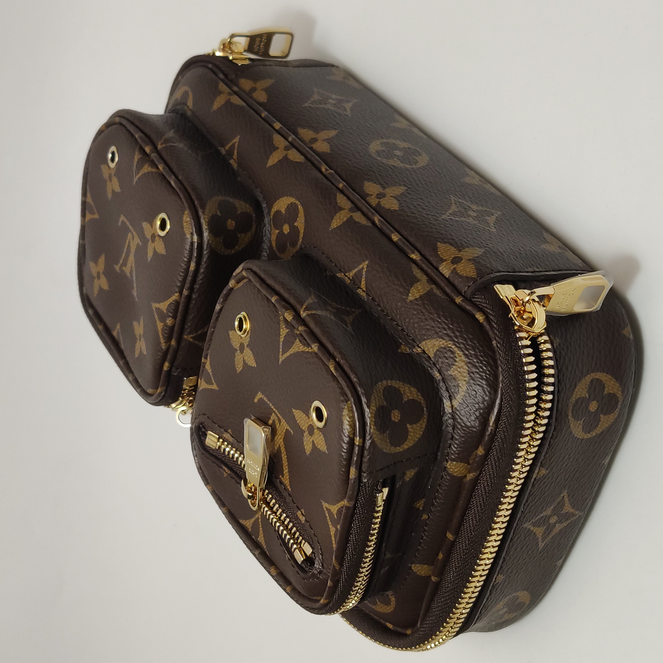 Louis Vuitton(LV) Utility Crossbody Bag Monogram Canvas — photo 18 of 18
