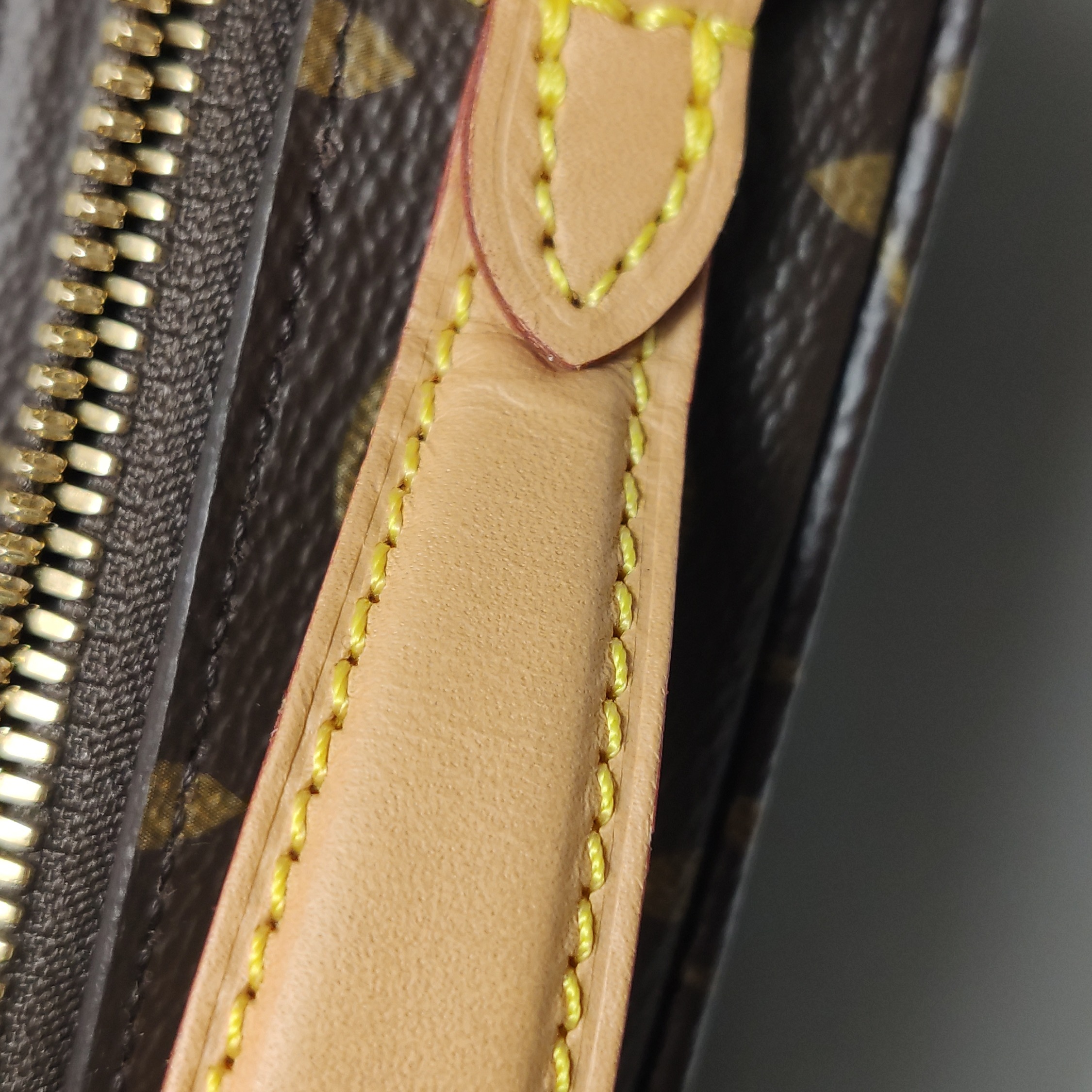 Louis Vuitton(LV) Utility Crossbody Bag Monogram Canvas — photo 14 of 18