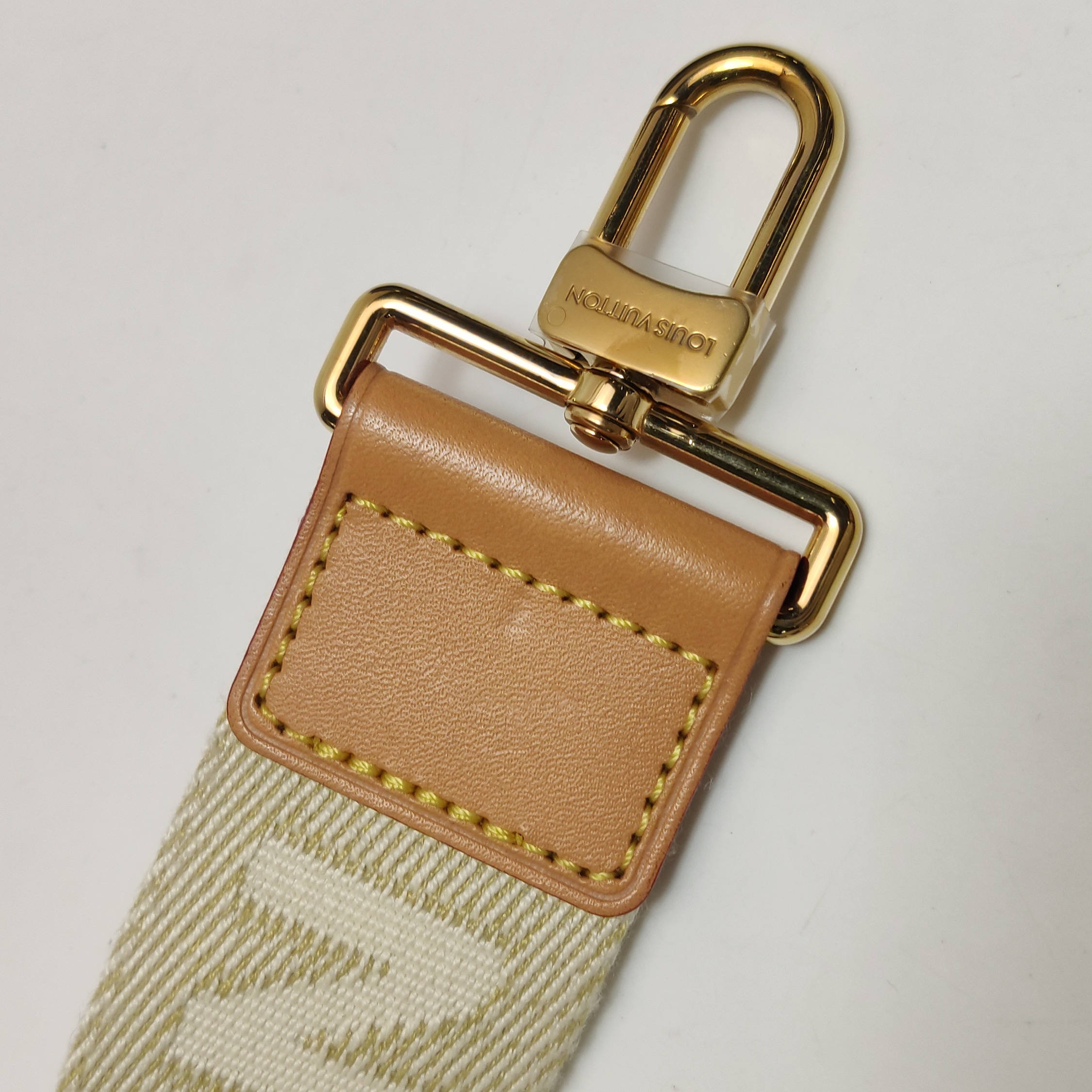 Louis Vuitton(LV) Utility Crossbody Bag Monogram Canvas — photo 15 of 18