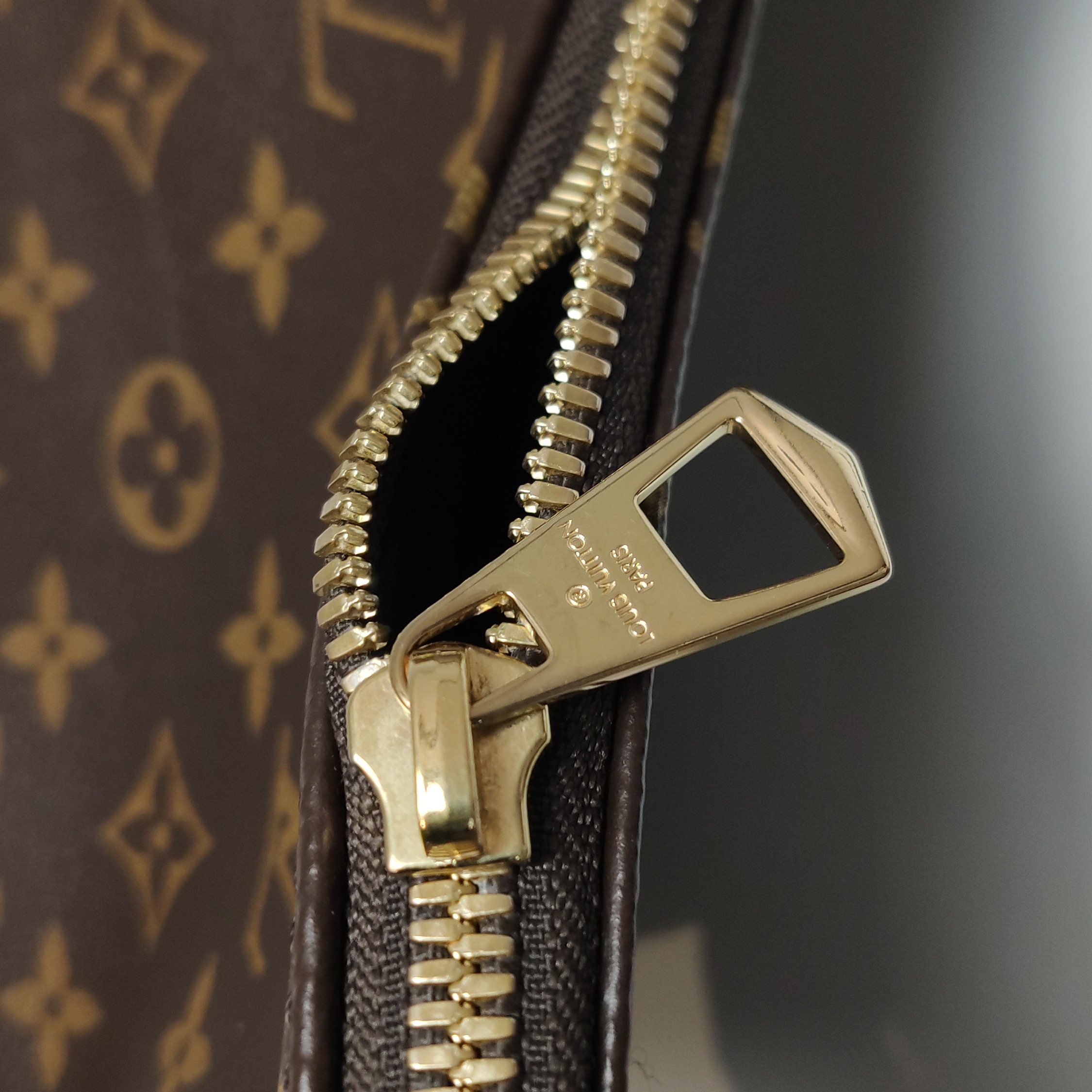 Louis Vuitton(LV) Cookie Handbag Monogram Canvas BB — photo 10 of 16
