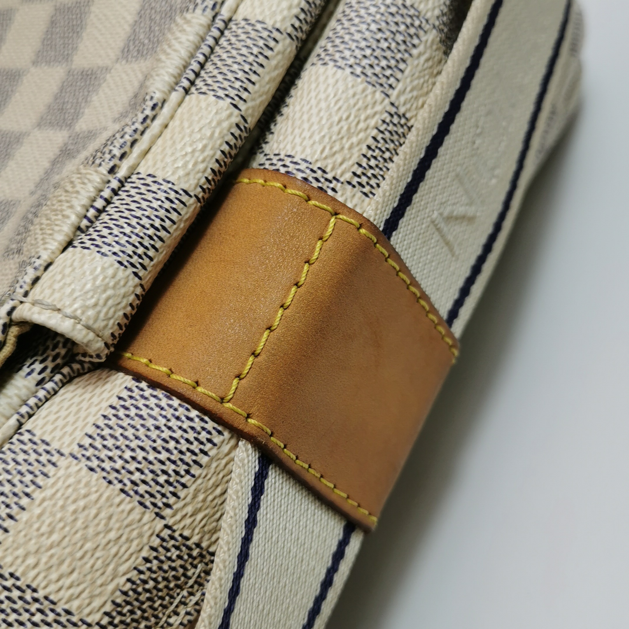 Louis Vuitton(LV) Naviglio Handbag Damier — photo 20 of 23