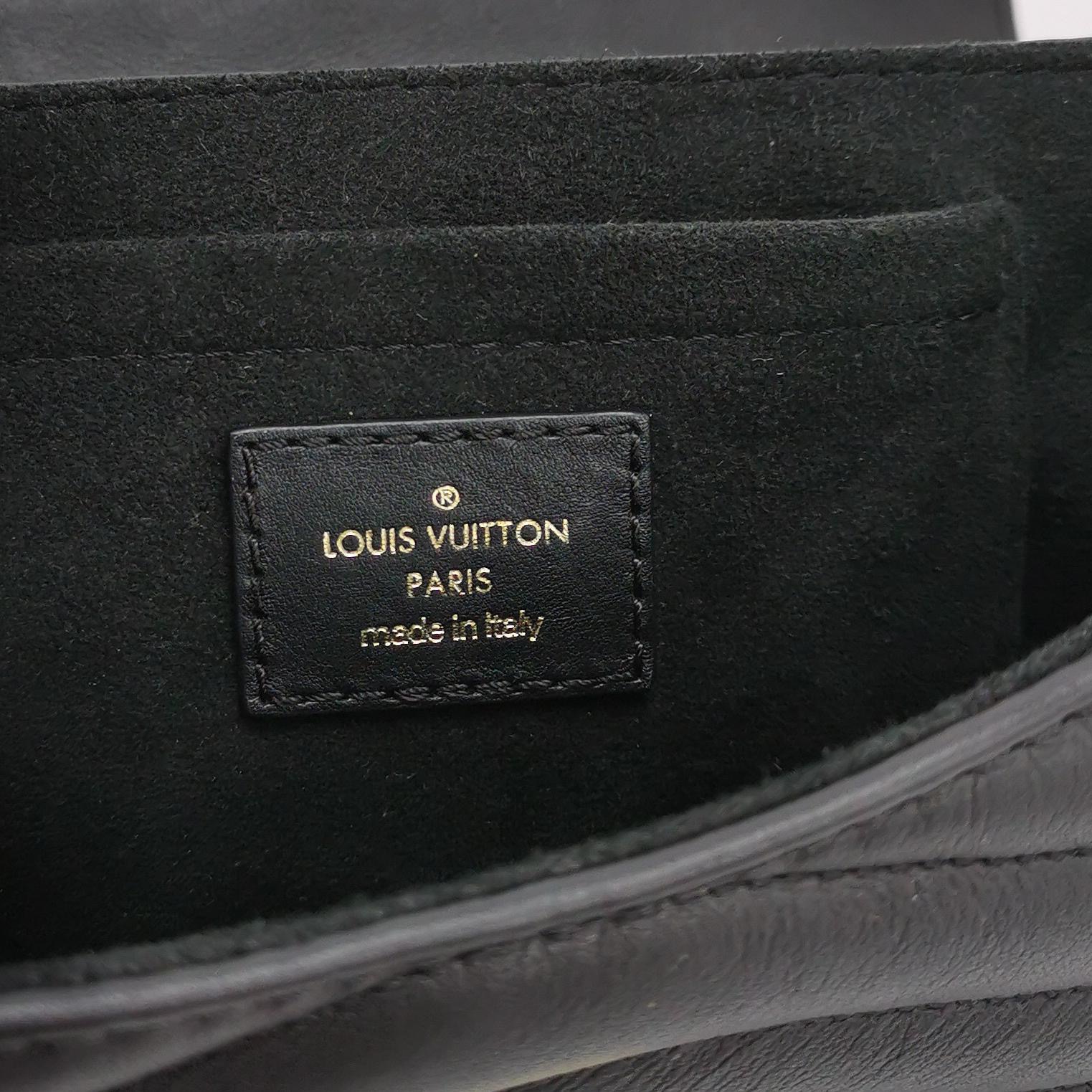 Louis Vuitton(LV) New Wave Chain Bag Quilted Leather PM — photo 8 of 19