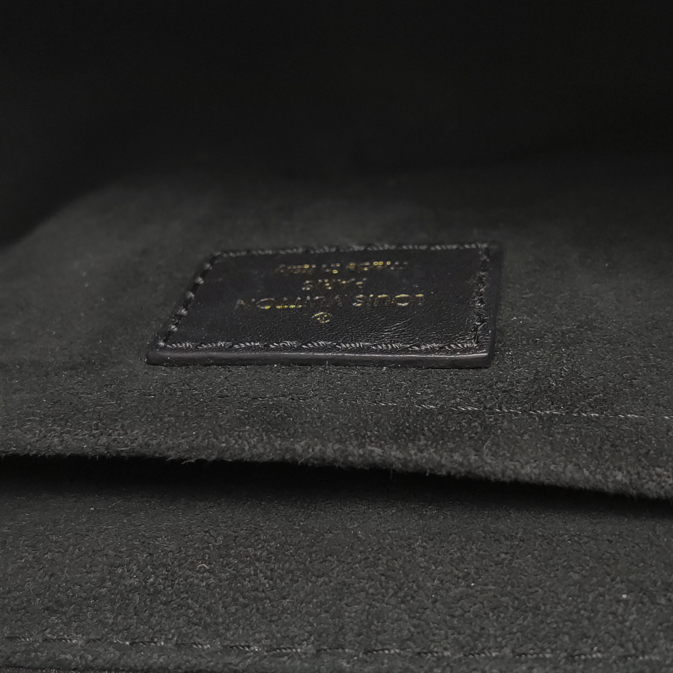 Louis Vuitton(LV) New Wave Chain Bag Quilted Leather PM — photo 9 of 19